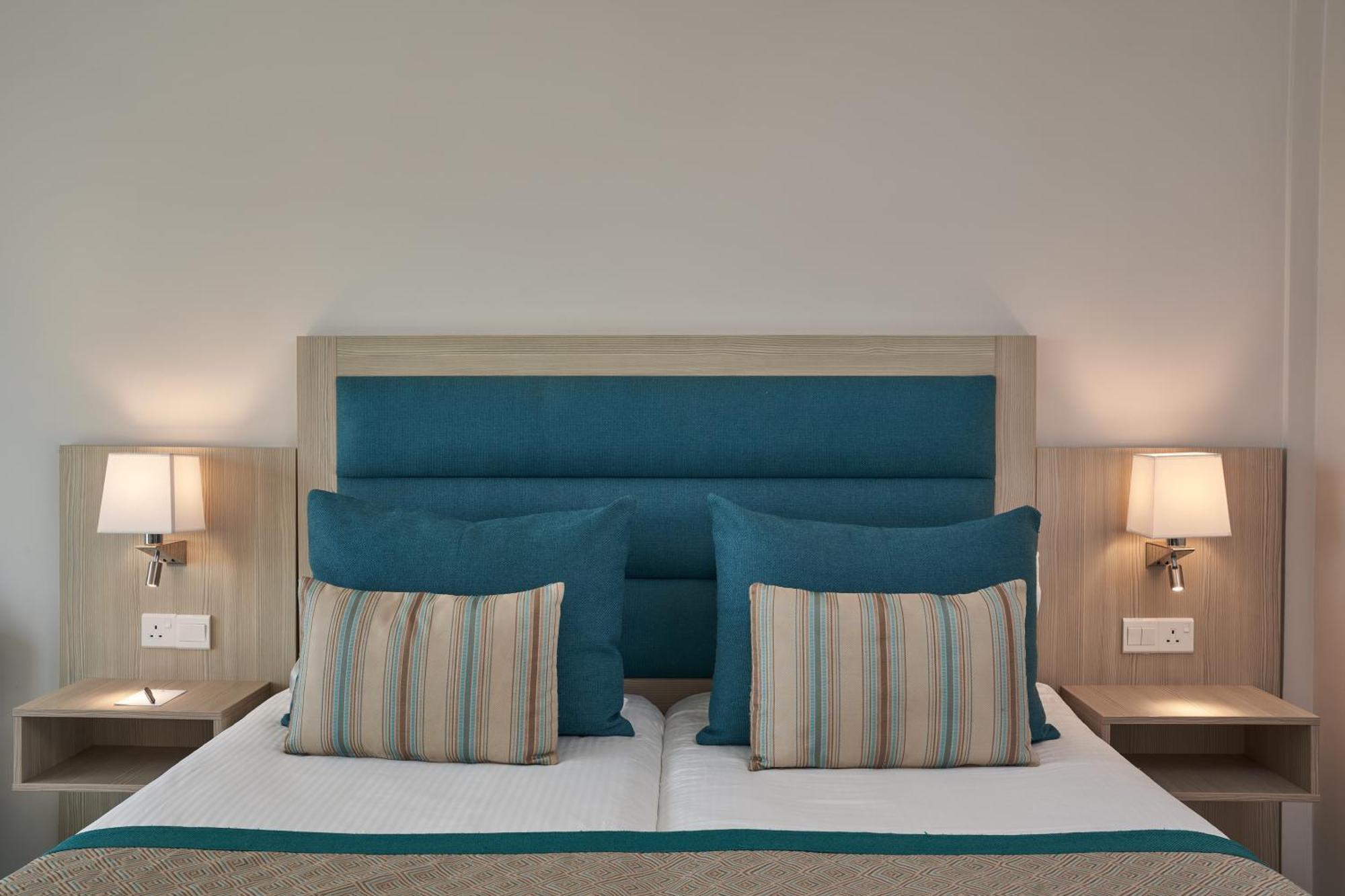 Twin or Double Room Inland View