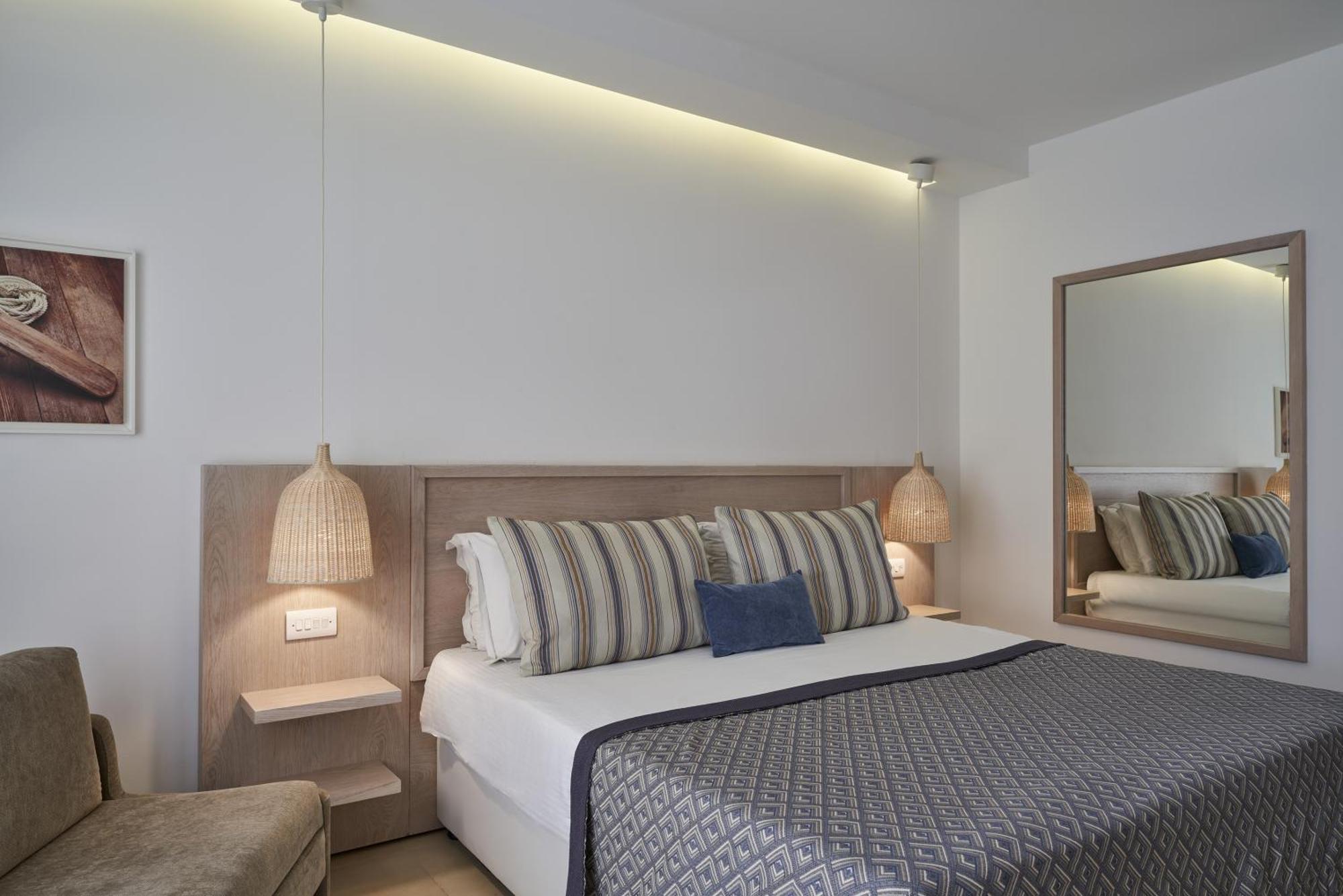 Twin or Double Room Inland View