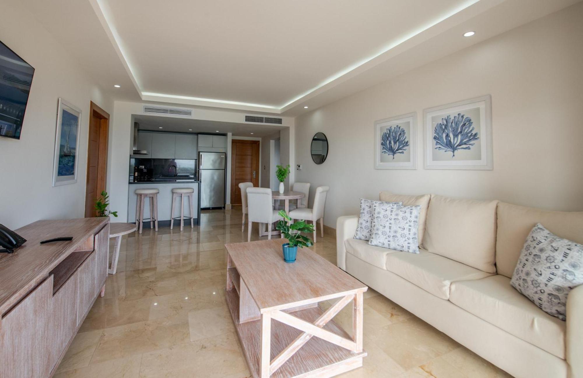 Deluxe Two-Bedroom Apartment