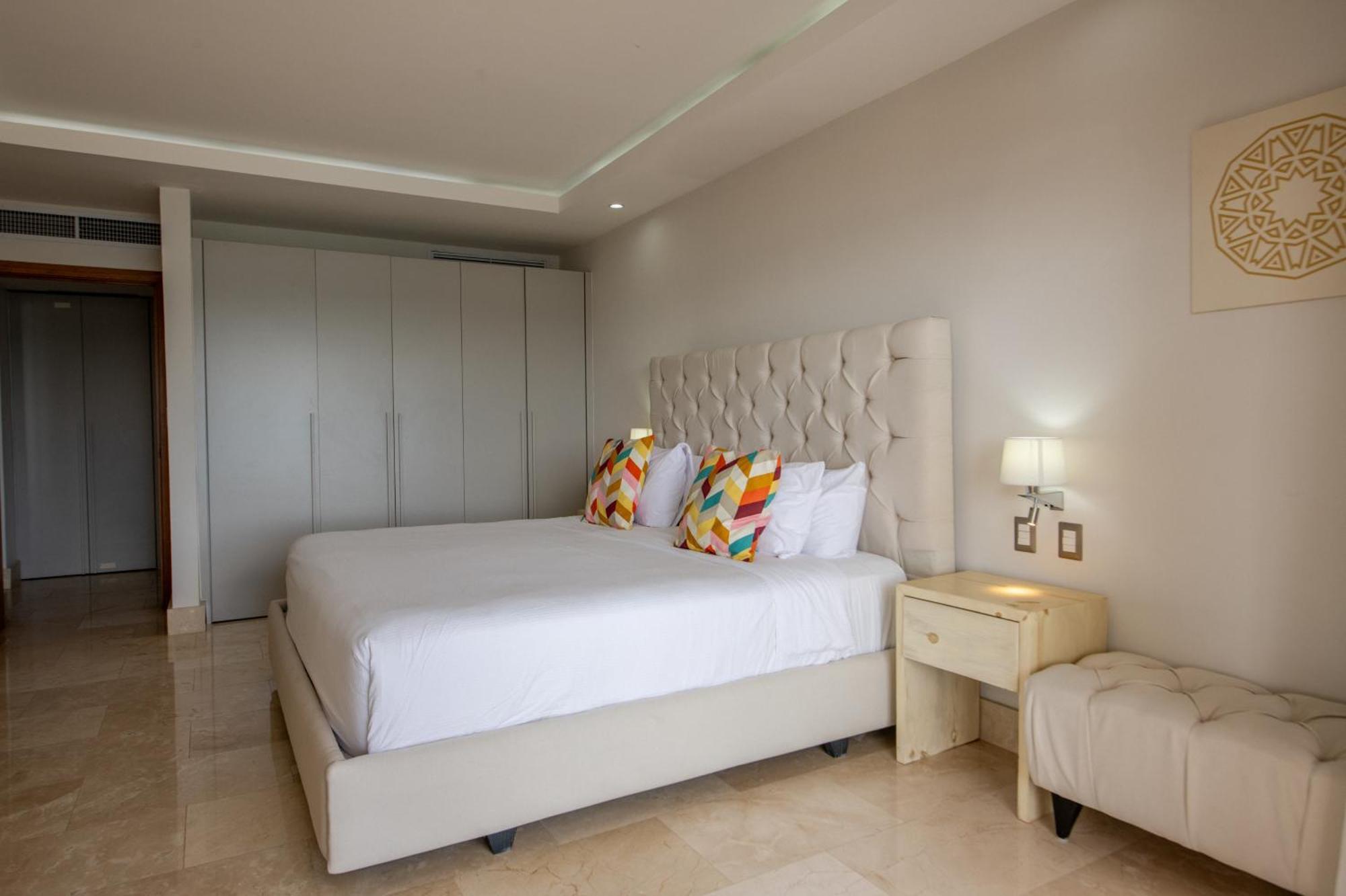 Deluxe Two-Bedroom Apartment