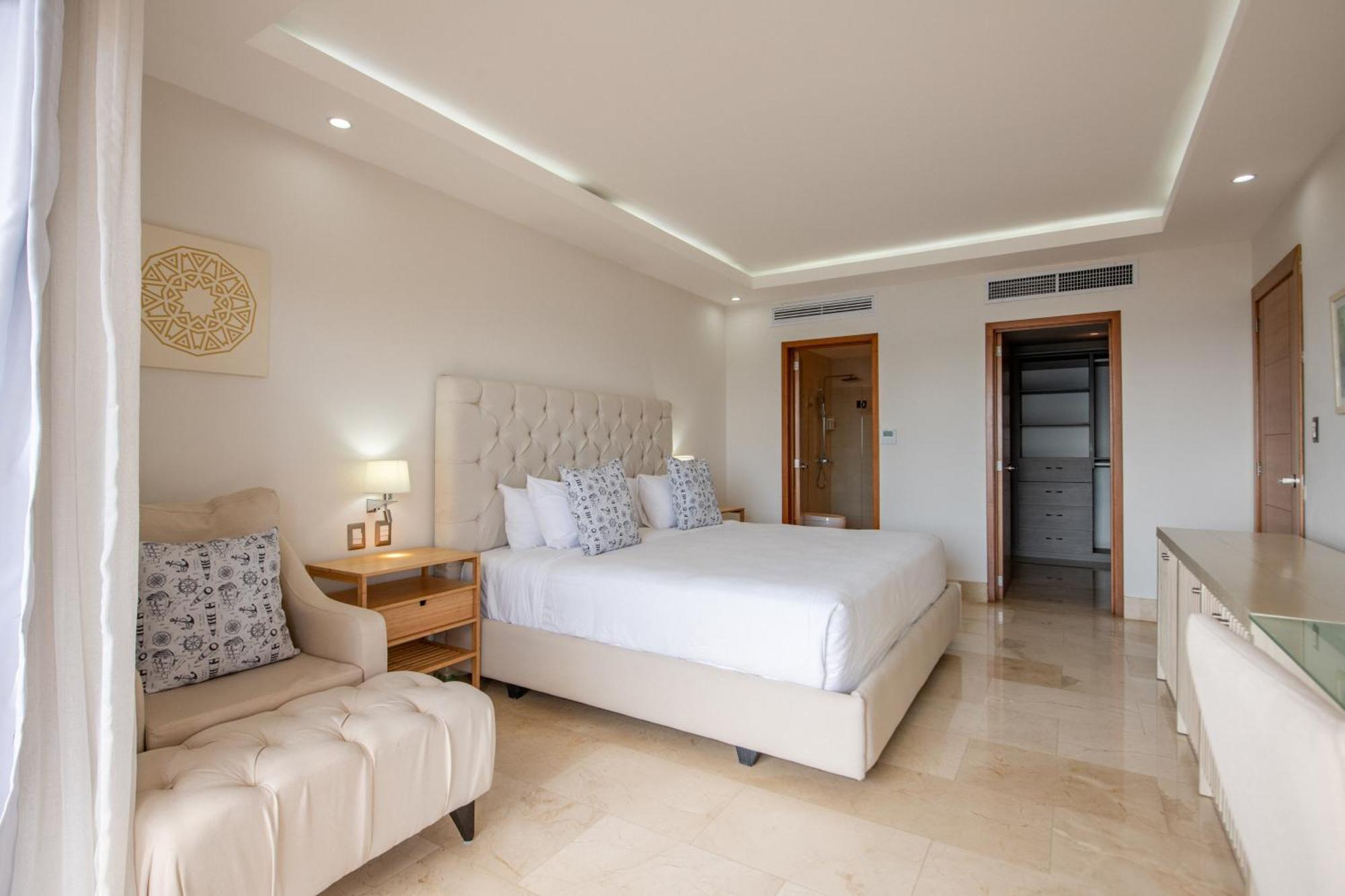 Deluxe Two-Bedroom Apartment