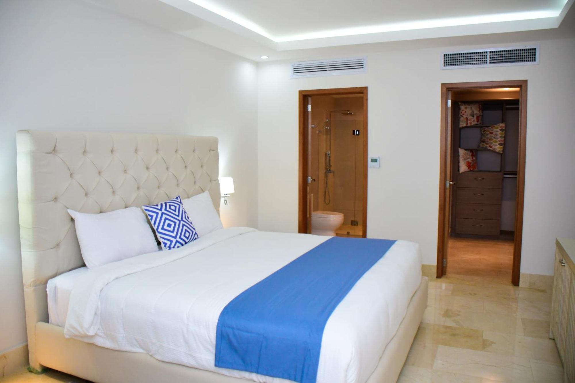 Deluxe Two-Bedroom Apartment