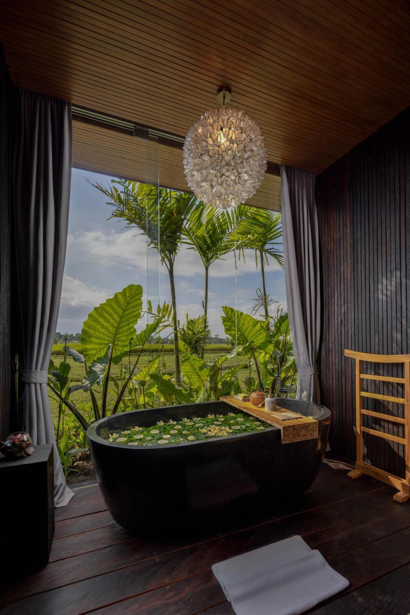 Grand Deluxe Paddy View with Free Access to Wellness Facilities,1584884787:JPEG