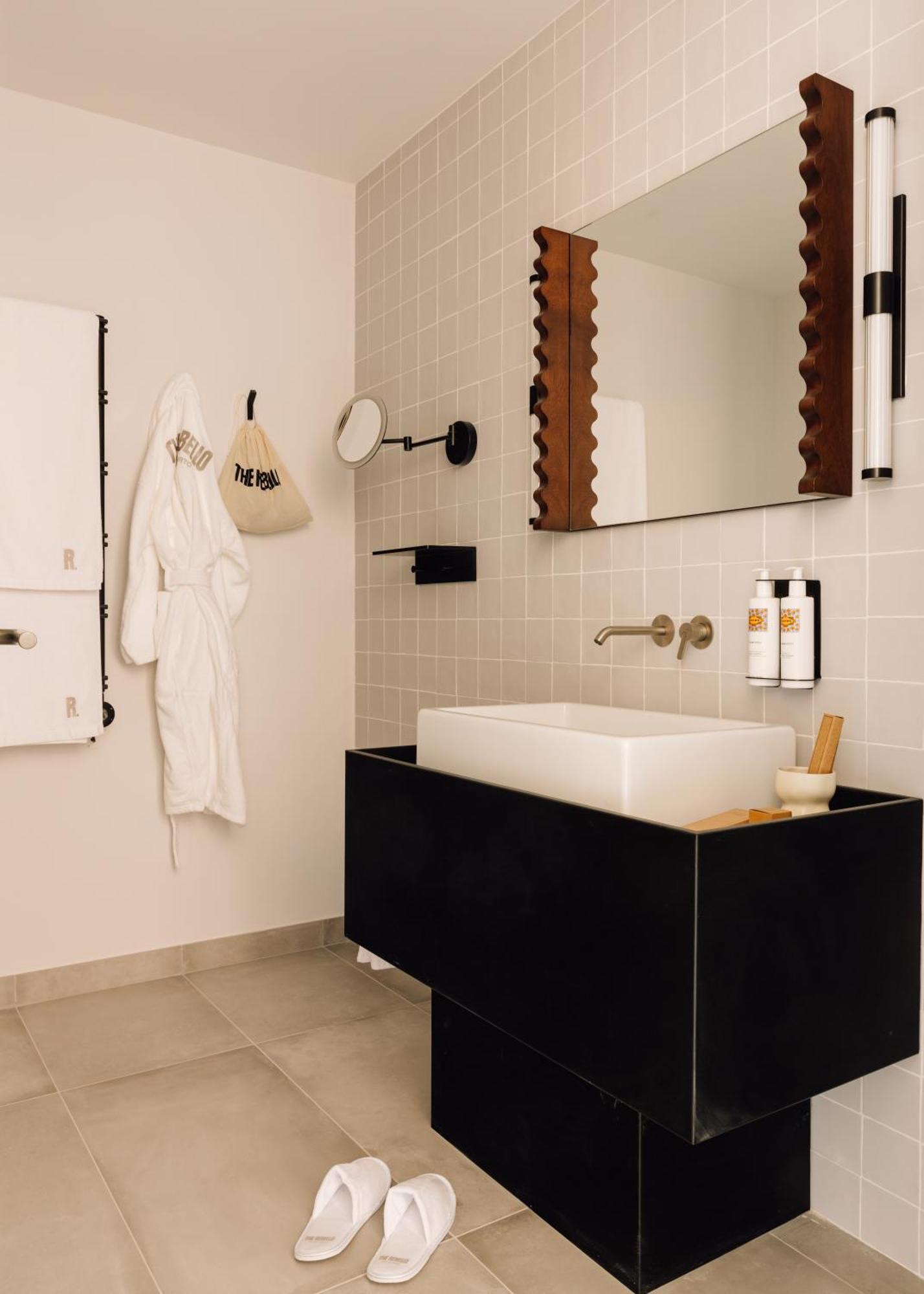 One-Bedroom Suite with River View,1585600035:JPEG