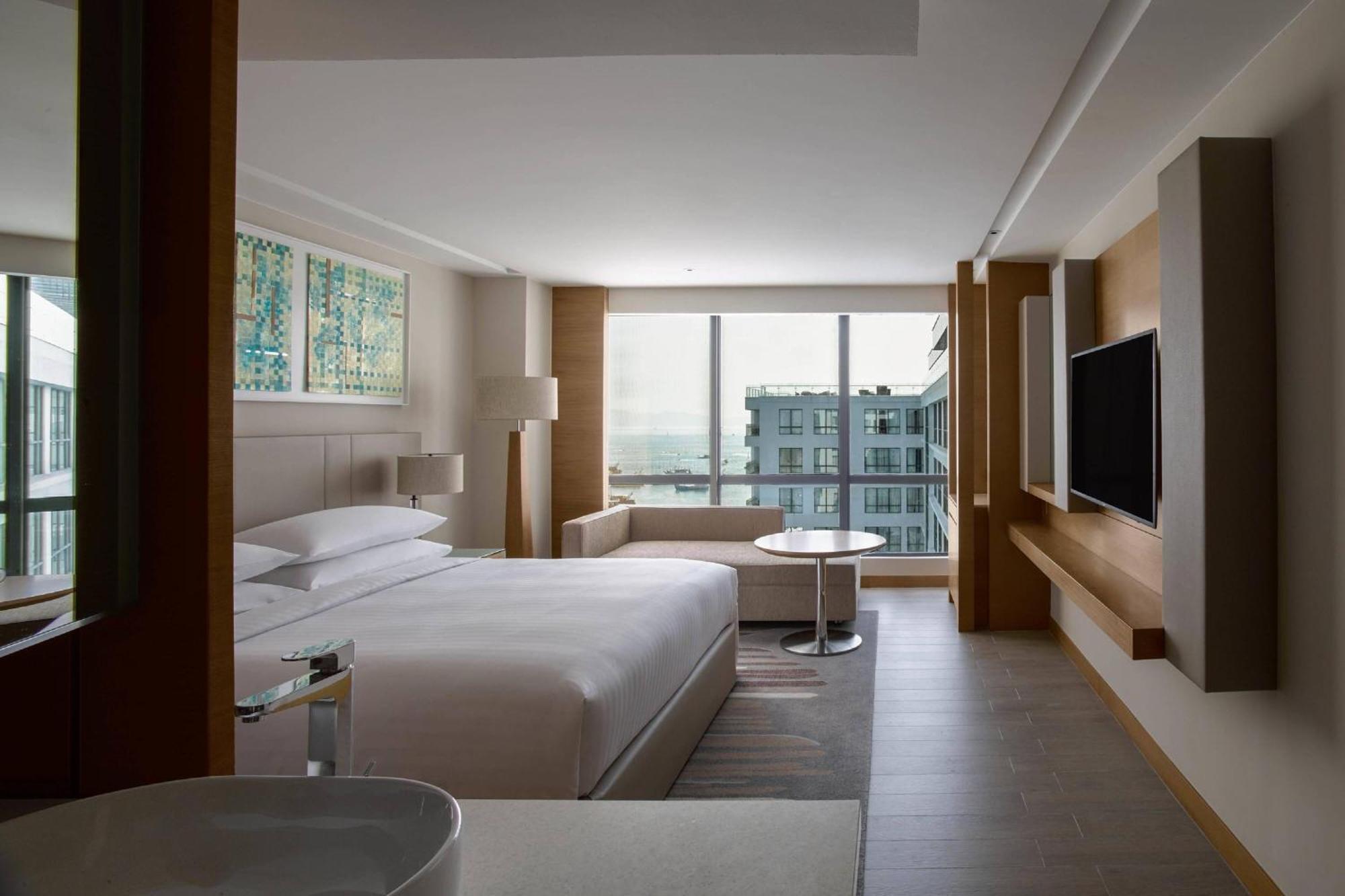 Deluxe King Room Sea View