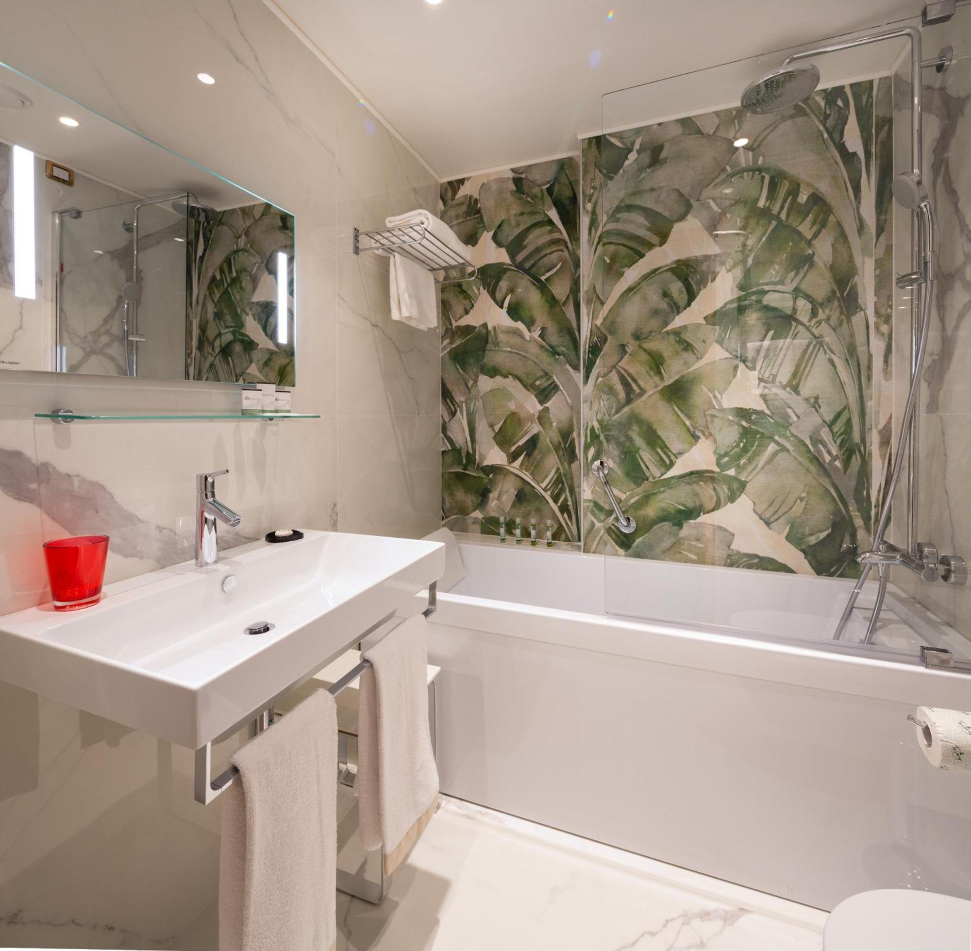 Panoramic Twin Room