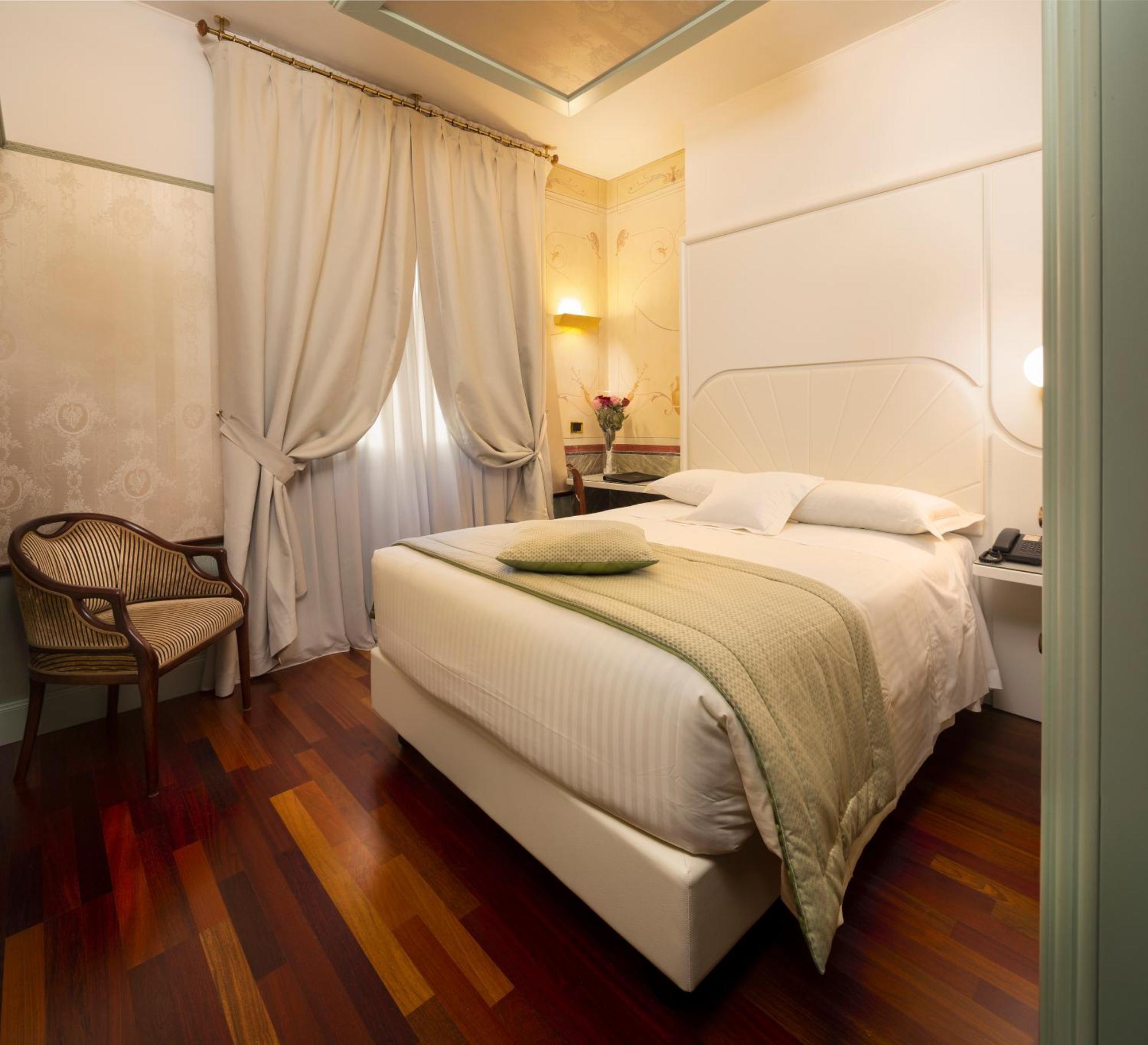 Panoramic Twin Room