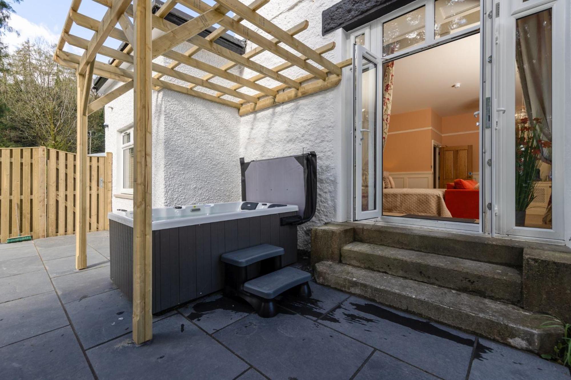 Garden Room Hot Tub