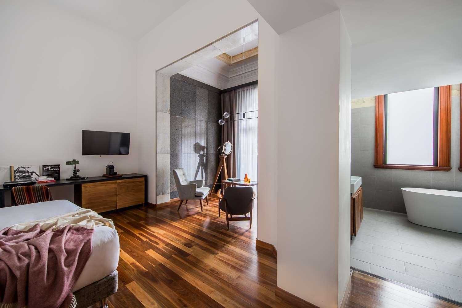 Clare Suite