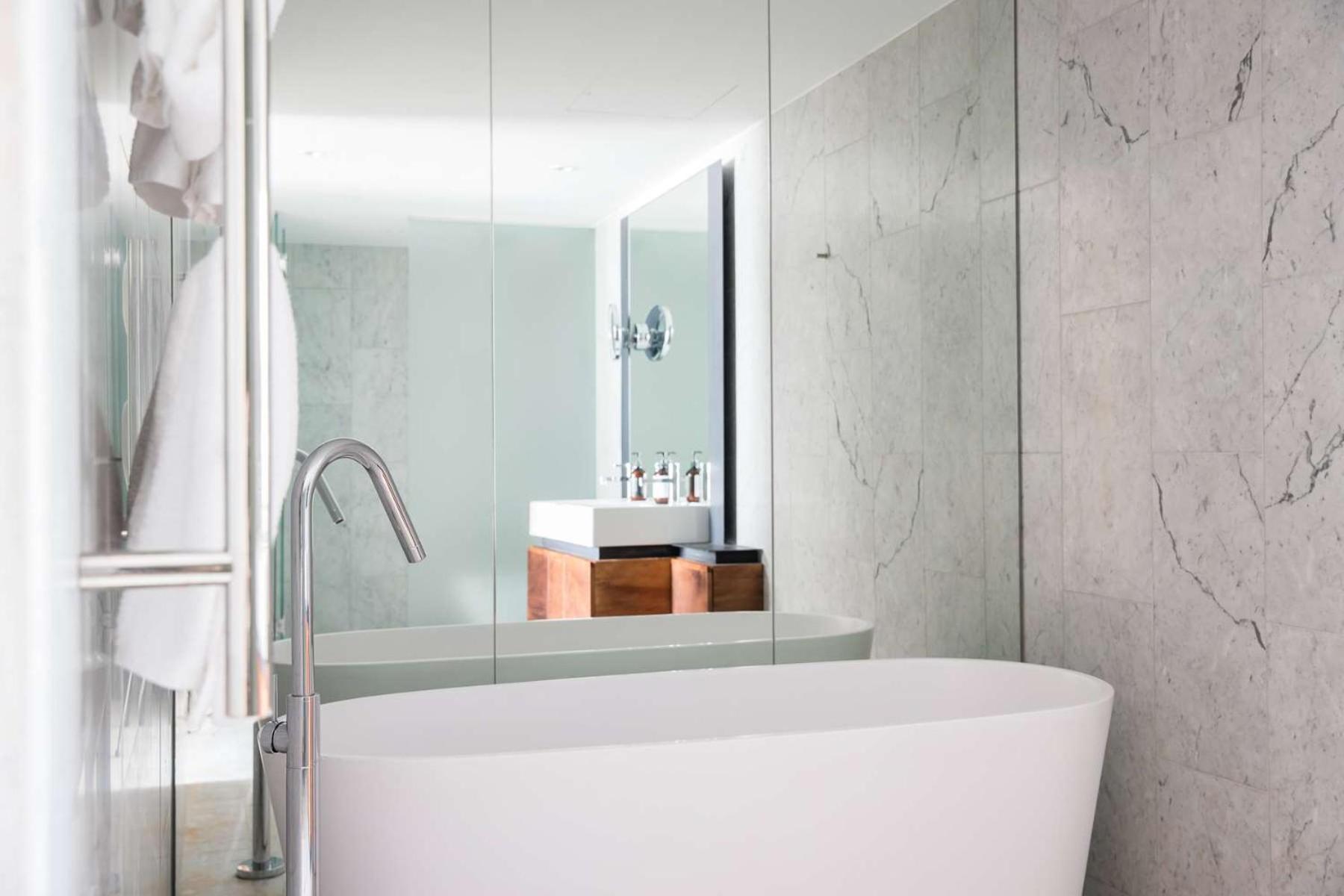 One-Bedroom Loft Suite Chippendale