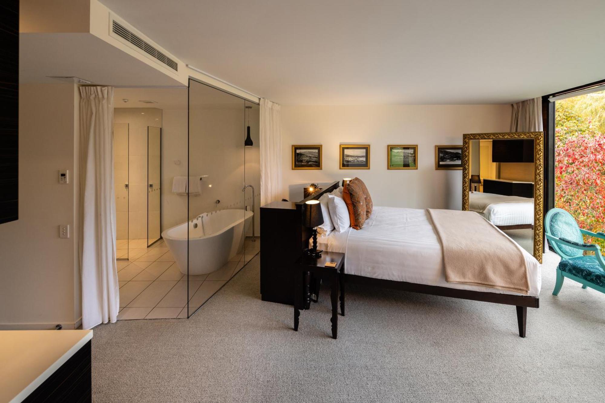 Remarkables View King Room