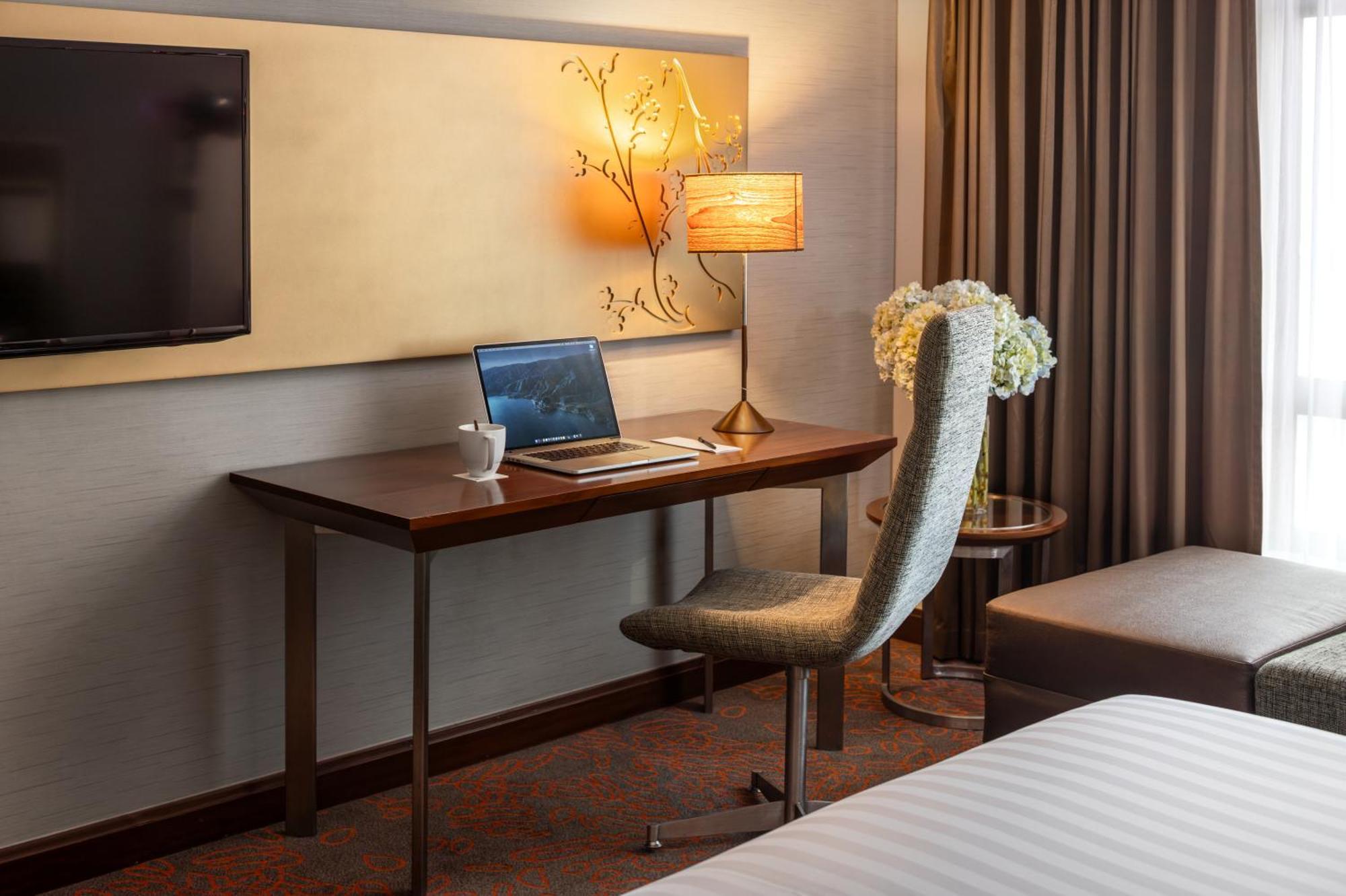 Deluxe Executive Twin Room with Lounge Access,1587500806:JPEG
