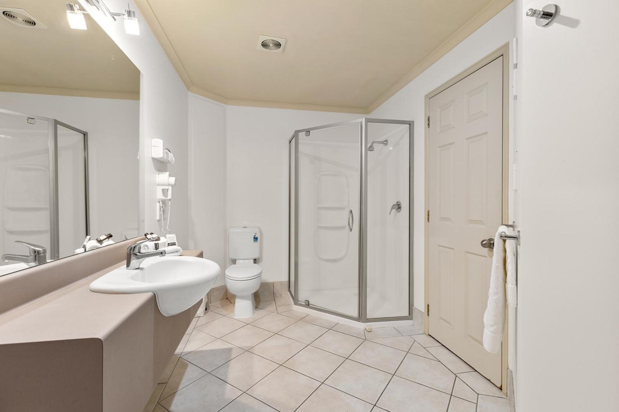 Deluxe Family Suite