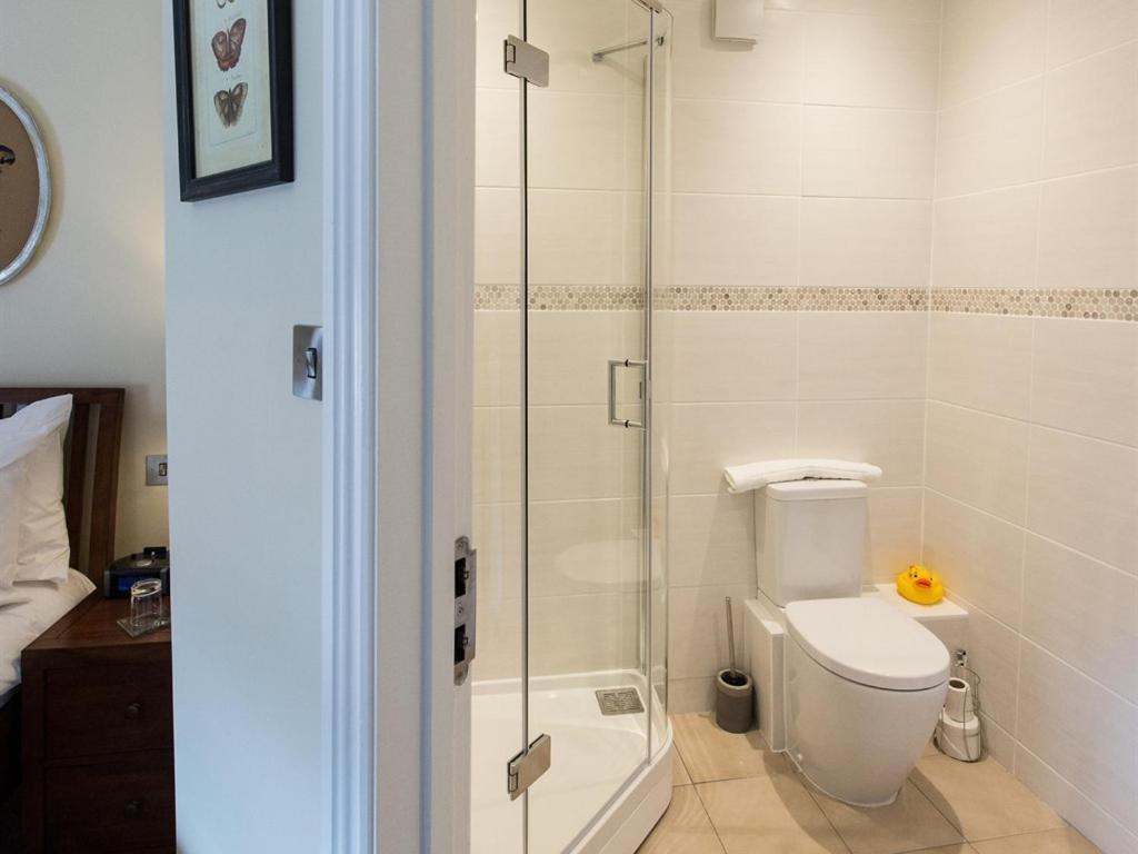 Double Room Private Bathroom
