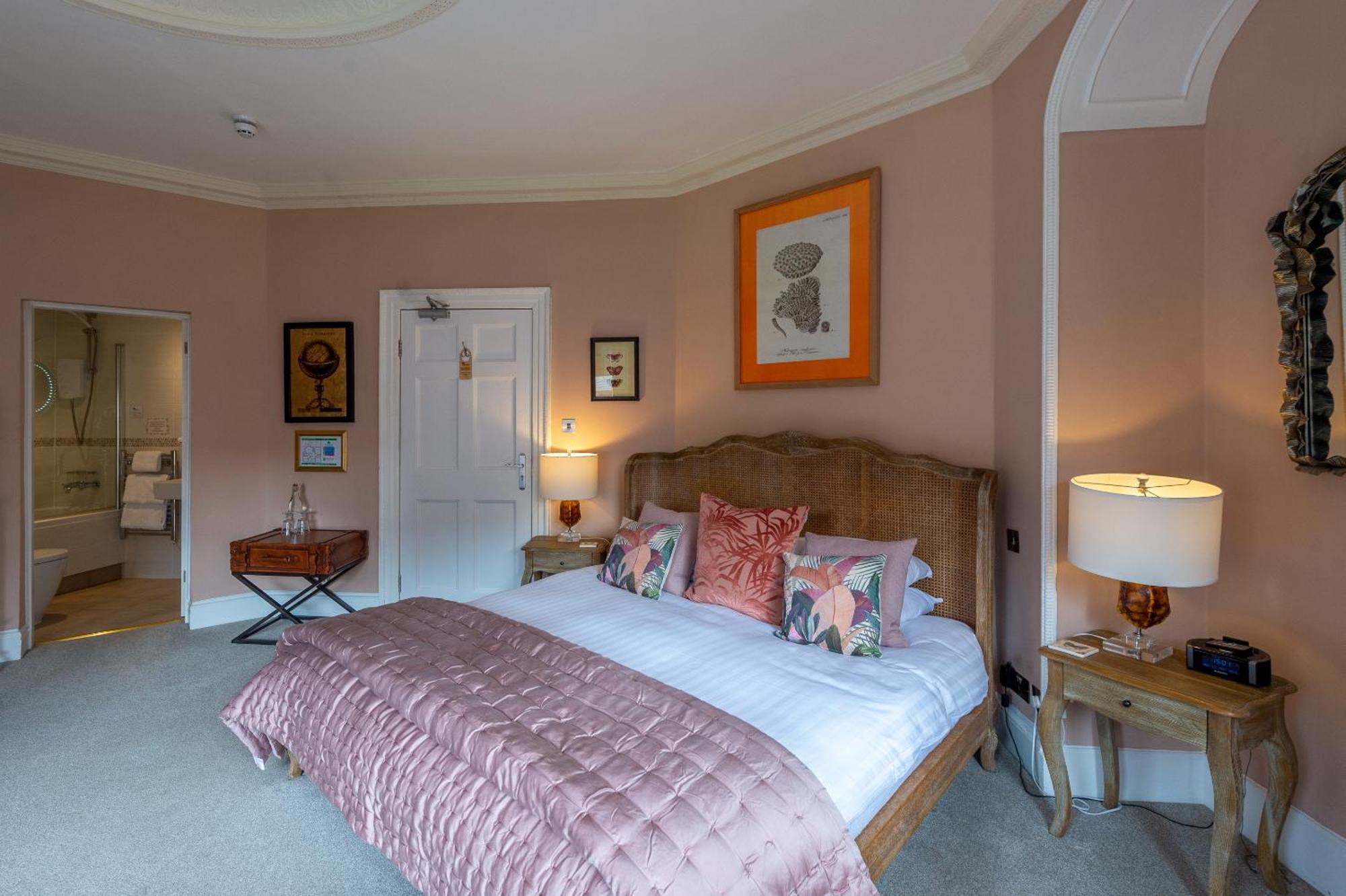 Superior King Room