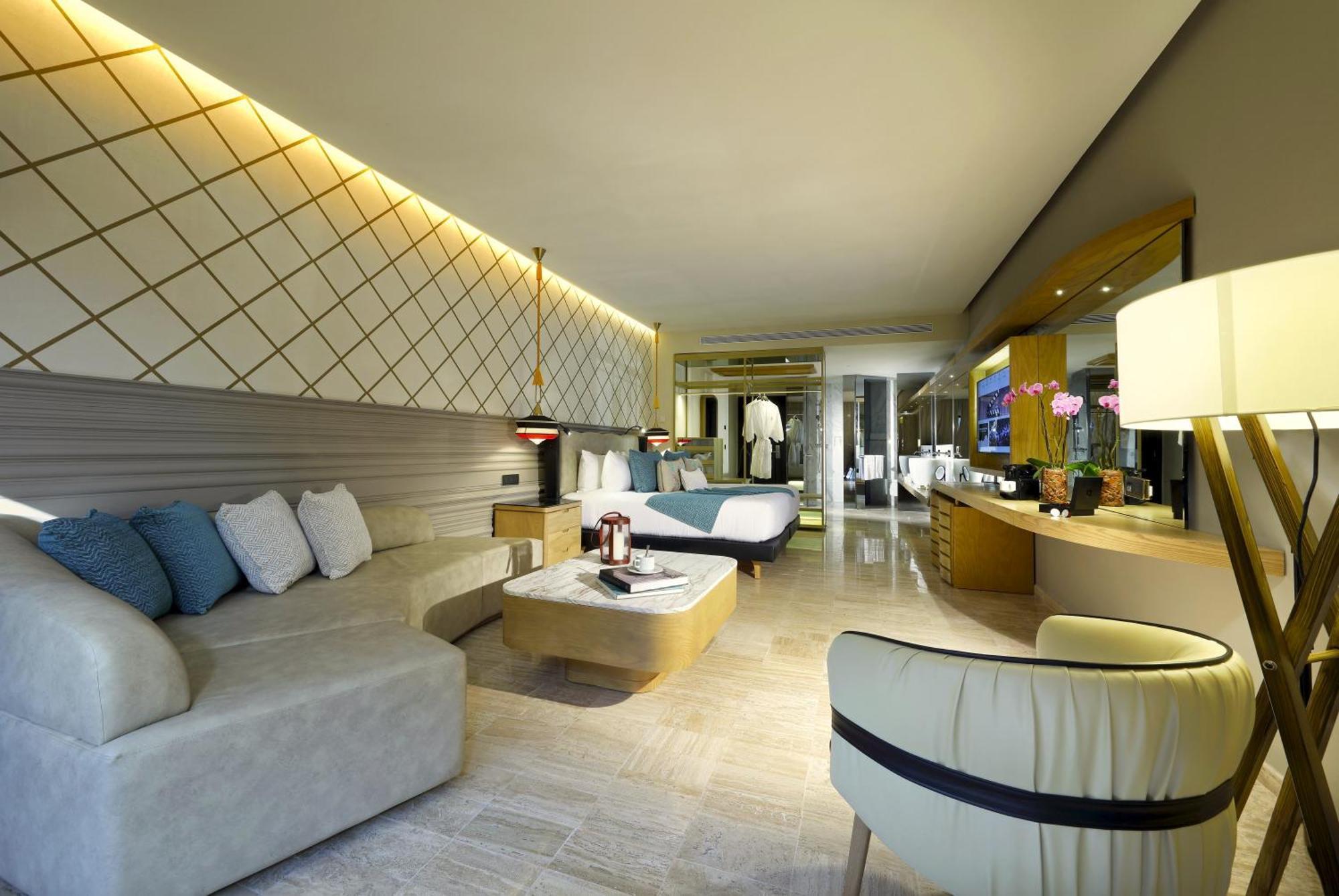 Junior Suite Jacuzzi Terrace