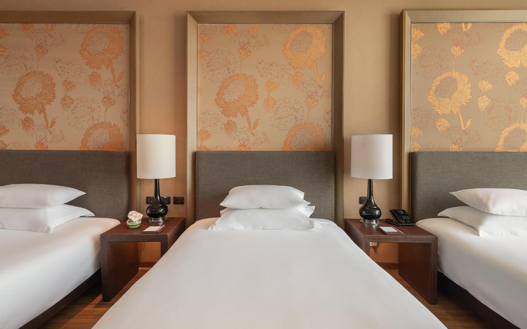 Superior Sky Triple Room