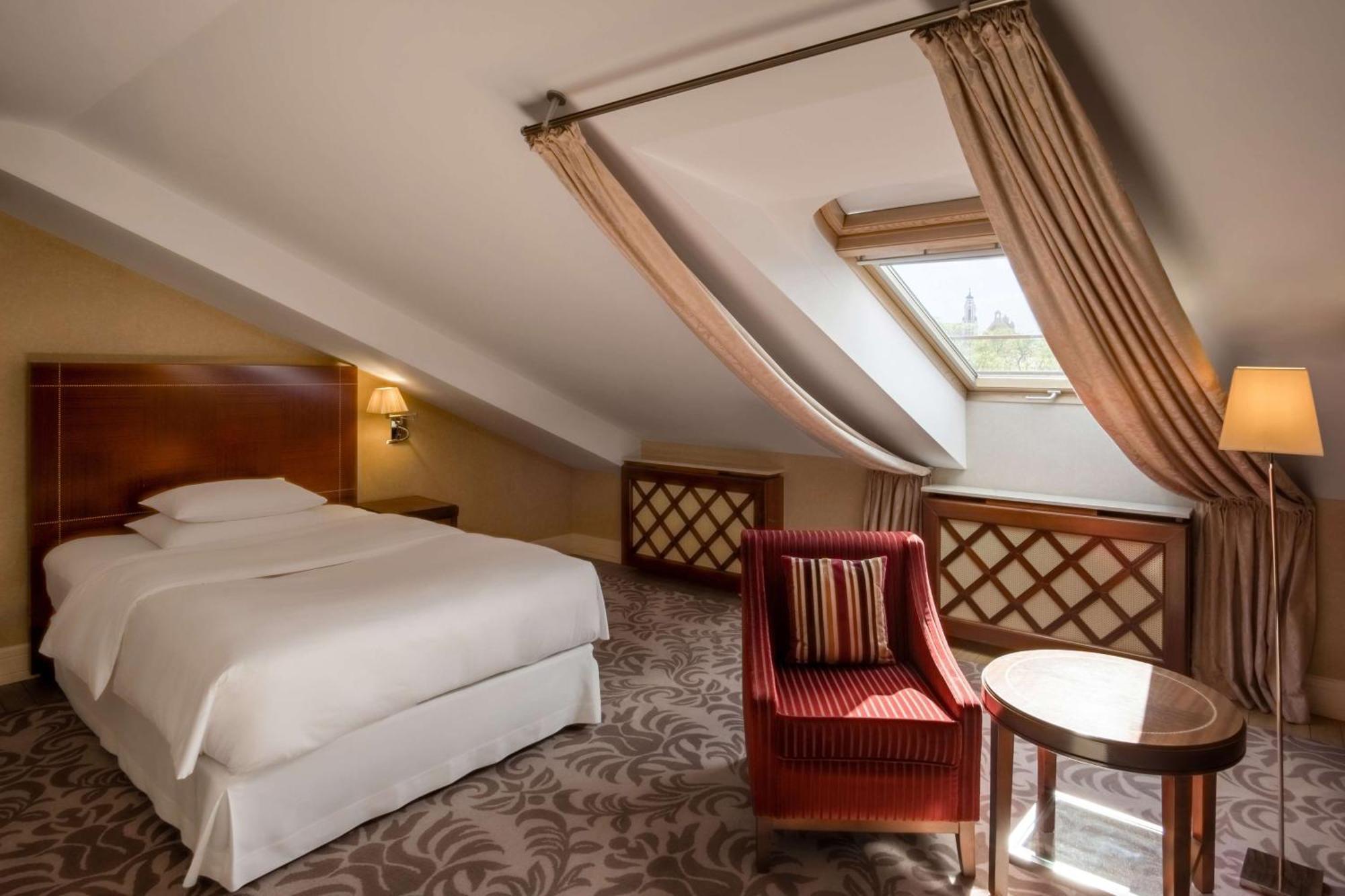 Double Room,1588133064:JPEG