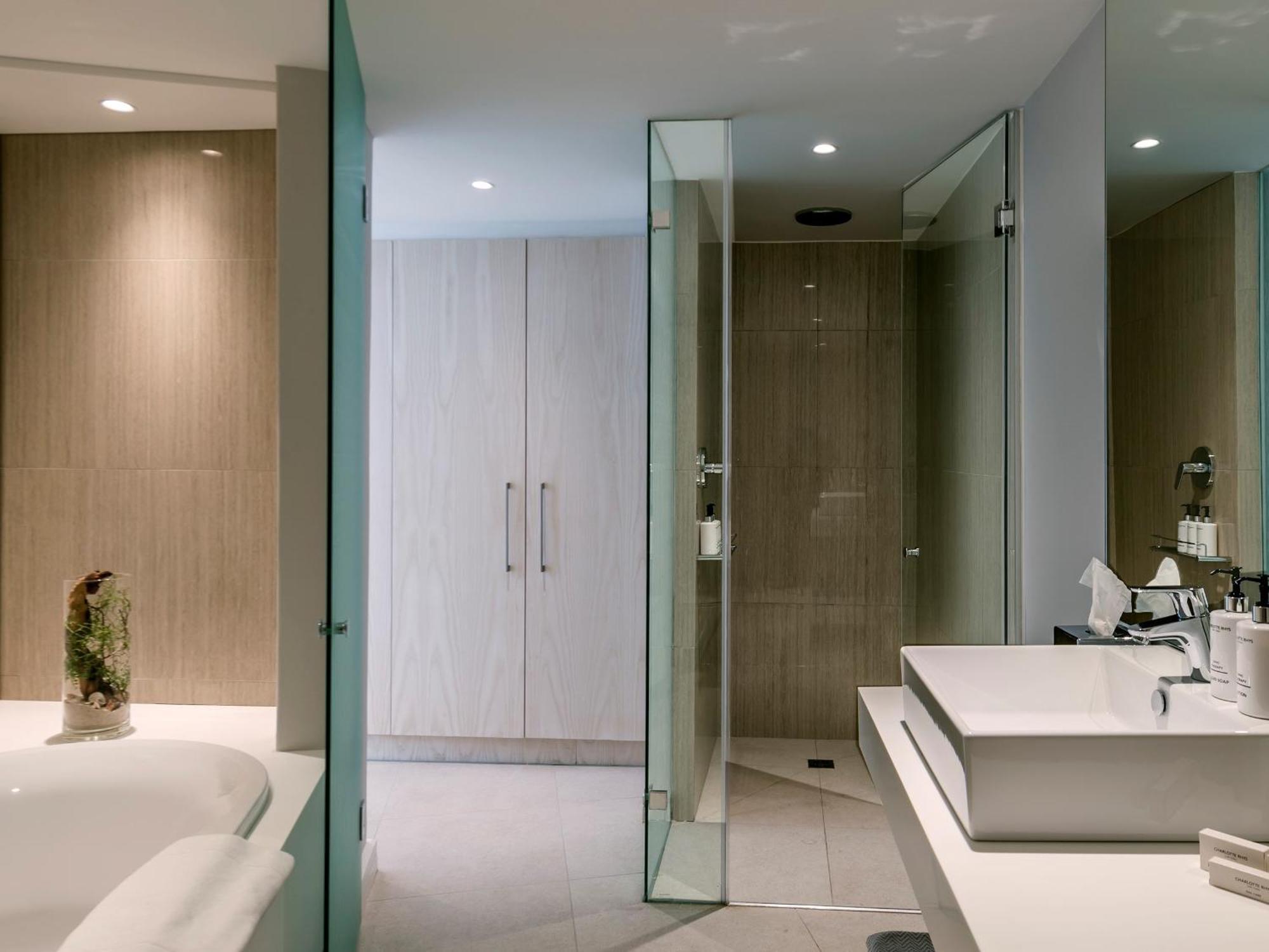Deluxe Suite Plus Sea View