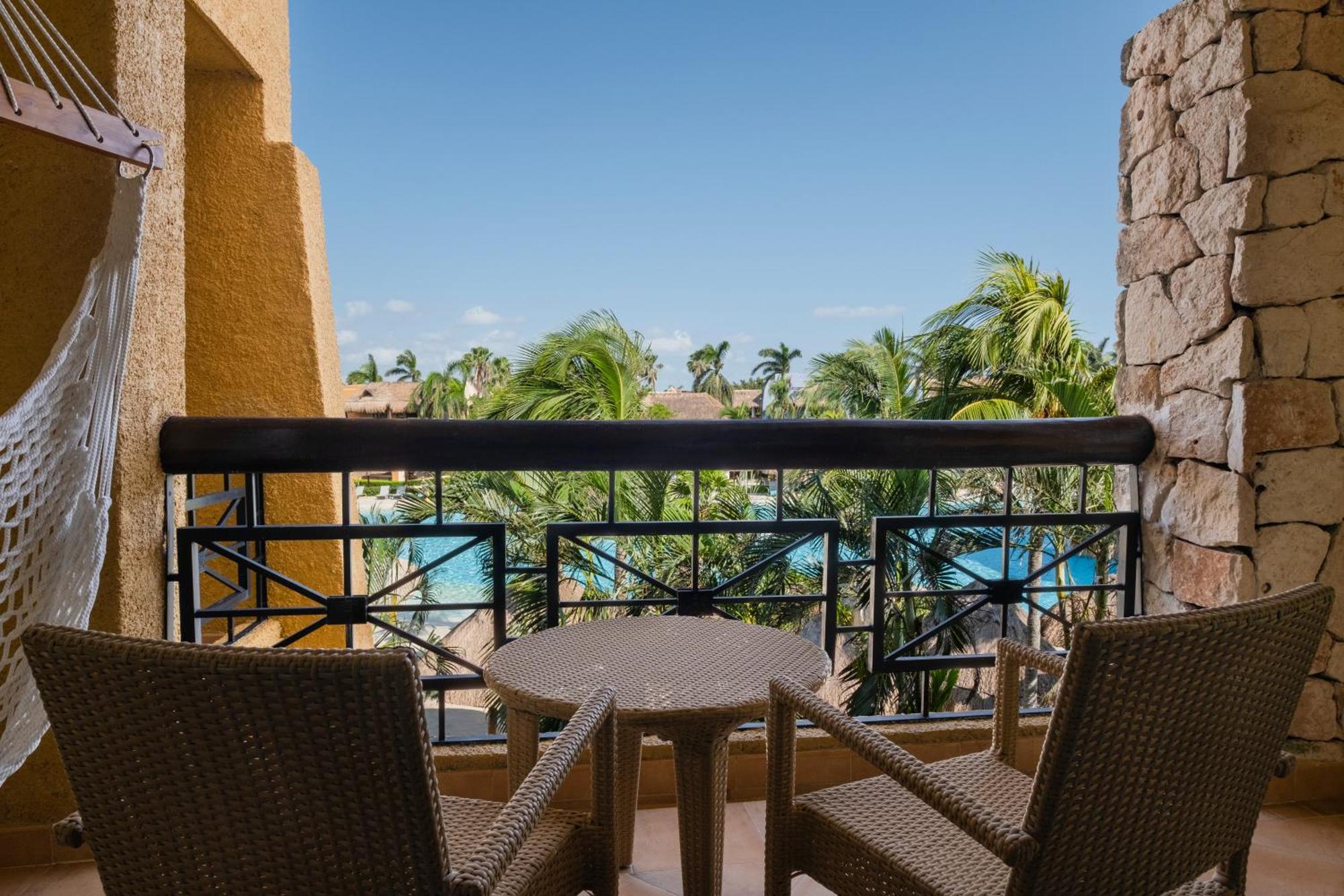 Junior Suite Near Pool