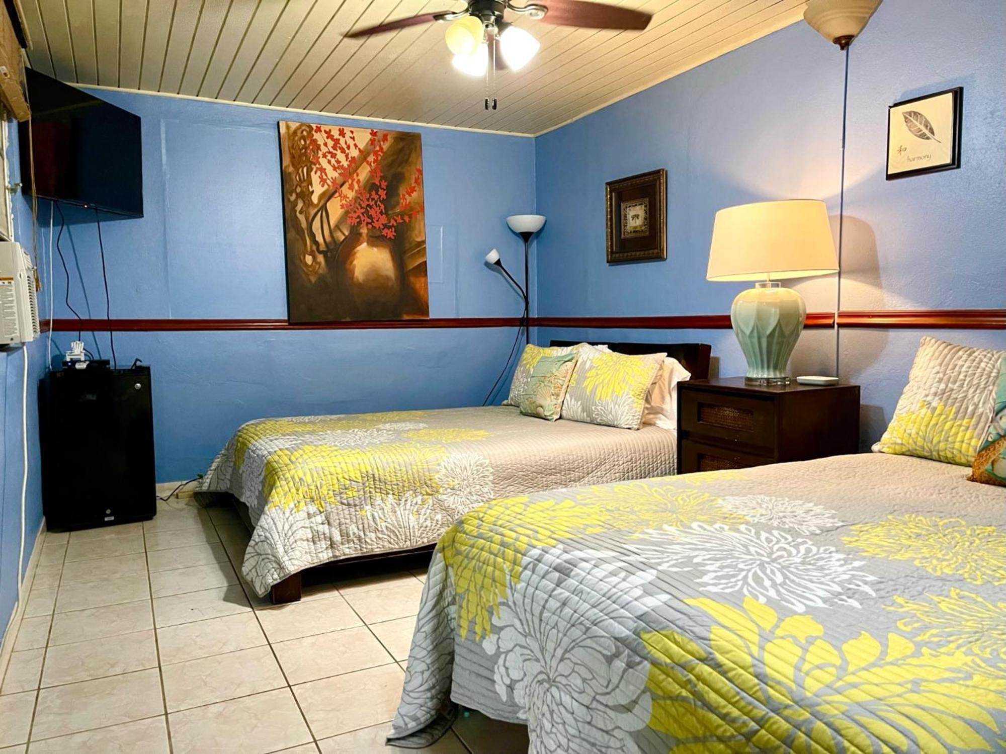 Serene Getaway Deluxe Queen Room 13