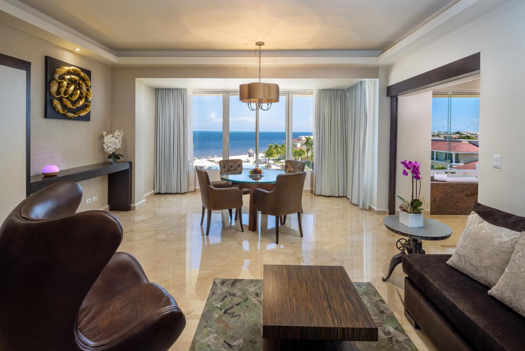 Superior Governor Suite Ocean View King Size Bed