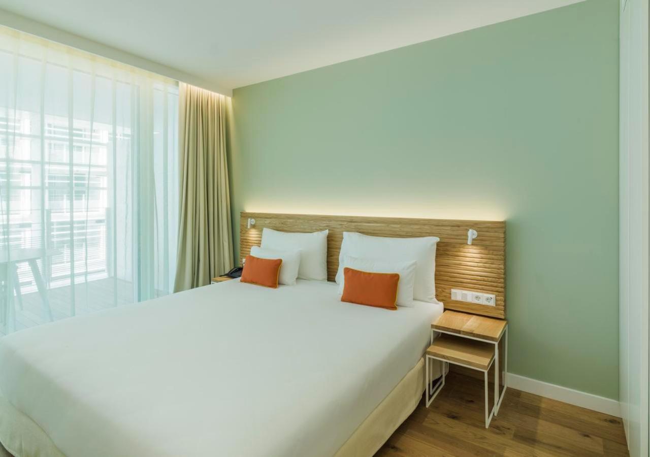 Superior Suite Balcony Lateral Sea View