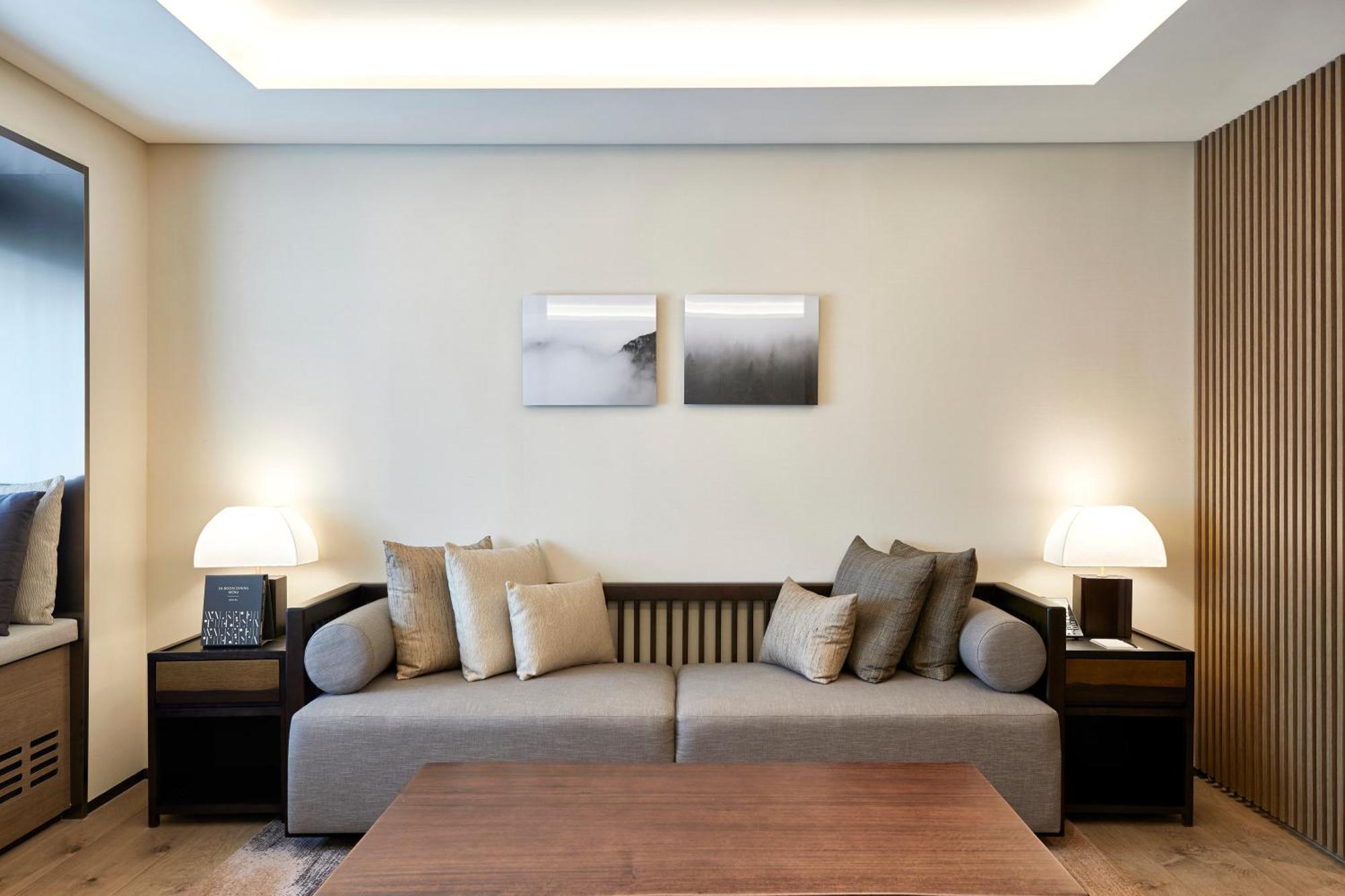 Deluxe Family Suite