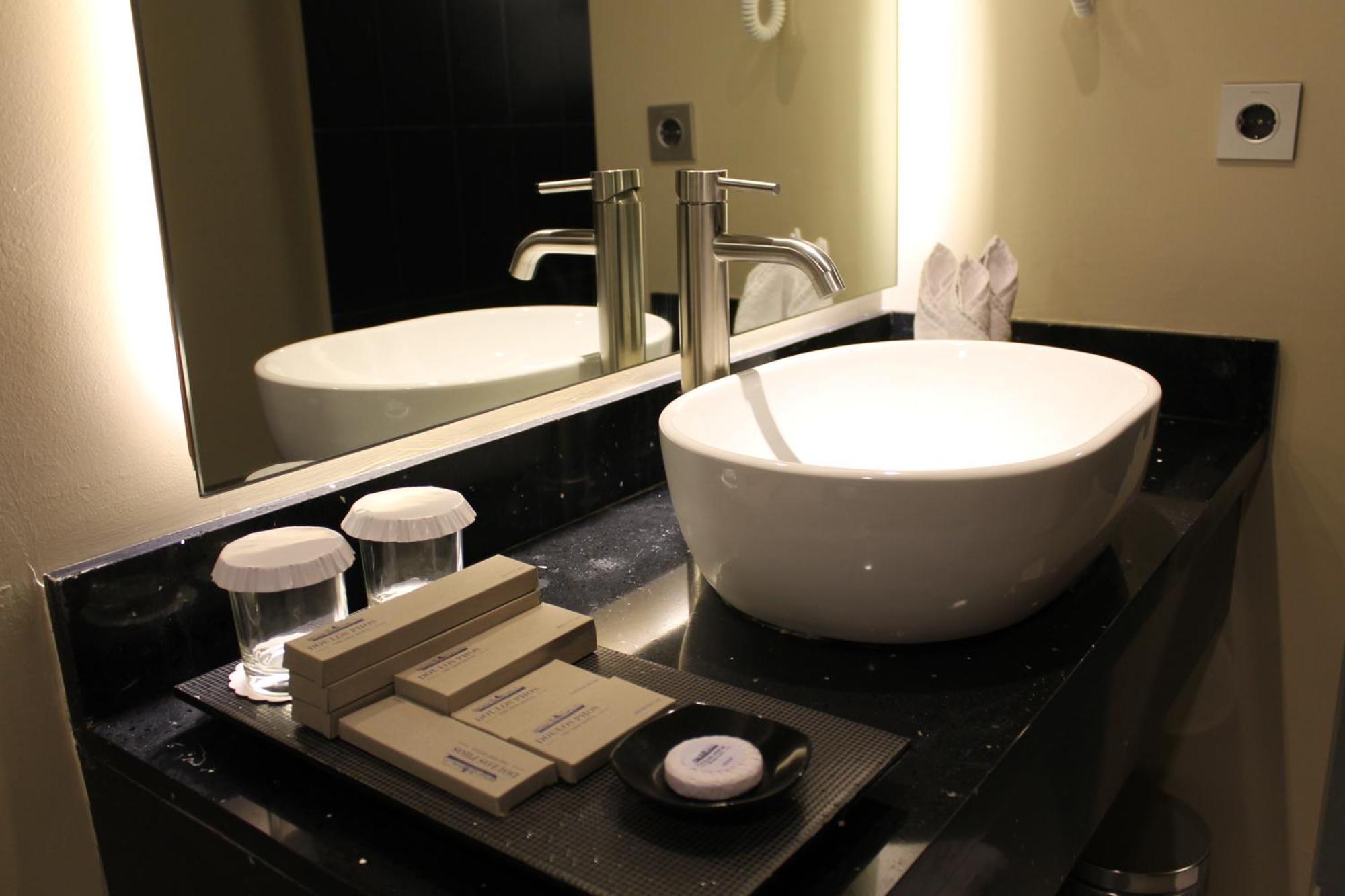 Executive Double or Twin Suite