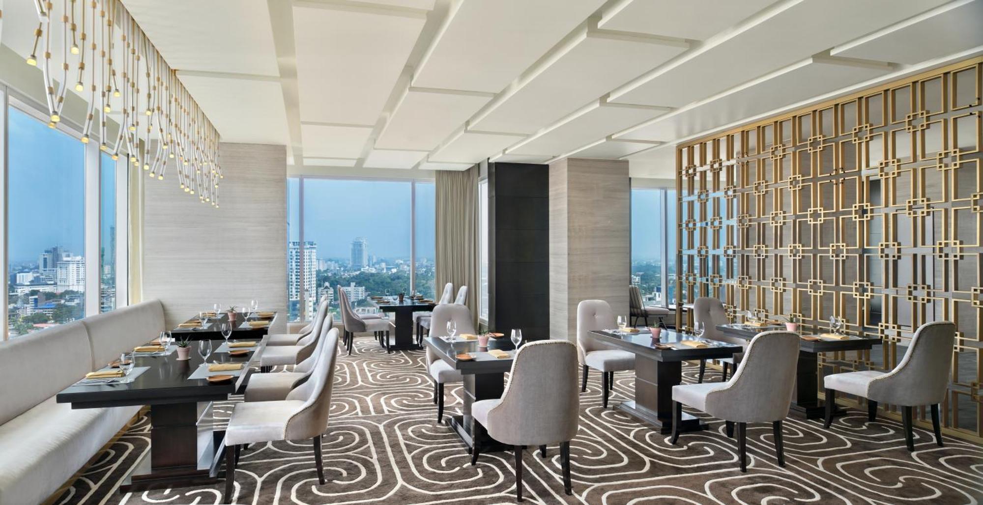 Sheraton Club Twin Room with Ocean View - Club Lounge Access with 15% spa discount per room + 15% F&B discount per room + Early check in and Late Checkout subject to availability