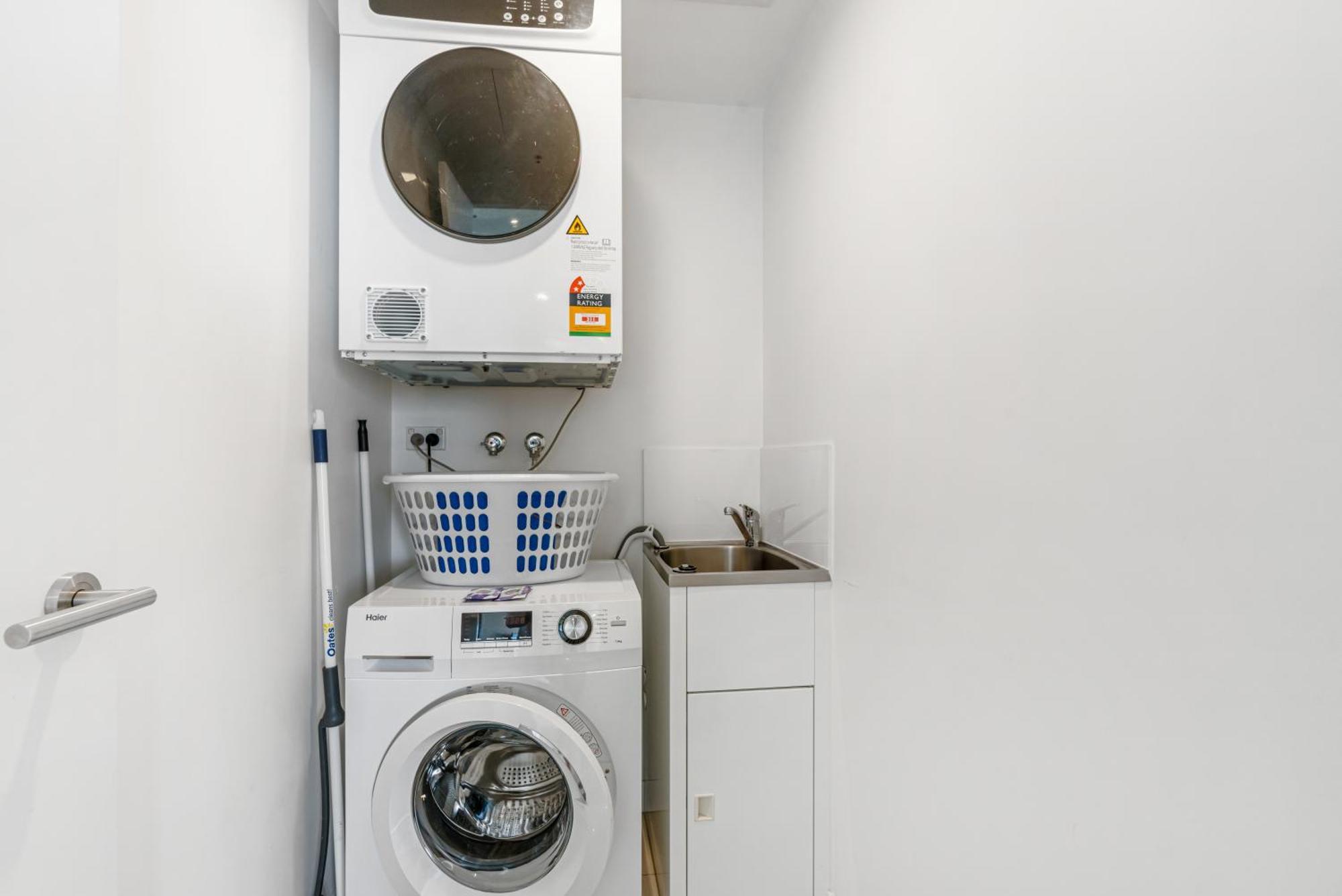 Two-Bedroom Apartment with Ocean View,1591247802:JPEG