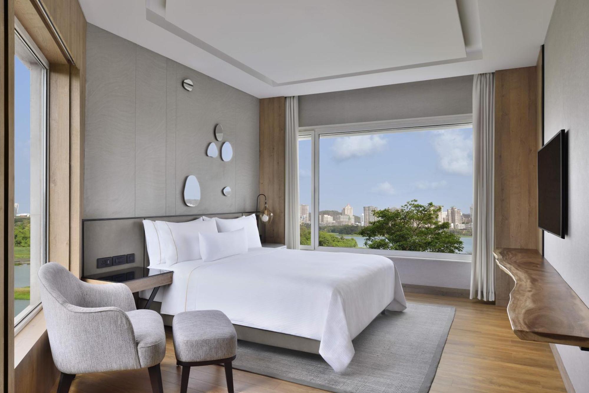 Suite Room, 1 King, Lake view,1643763089:JPEG
