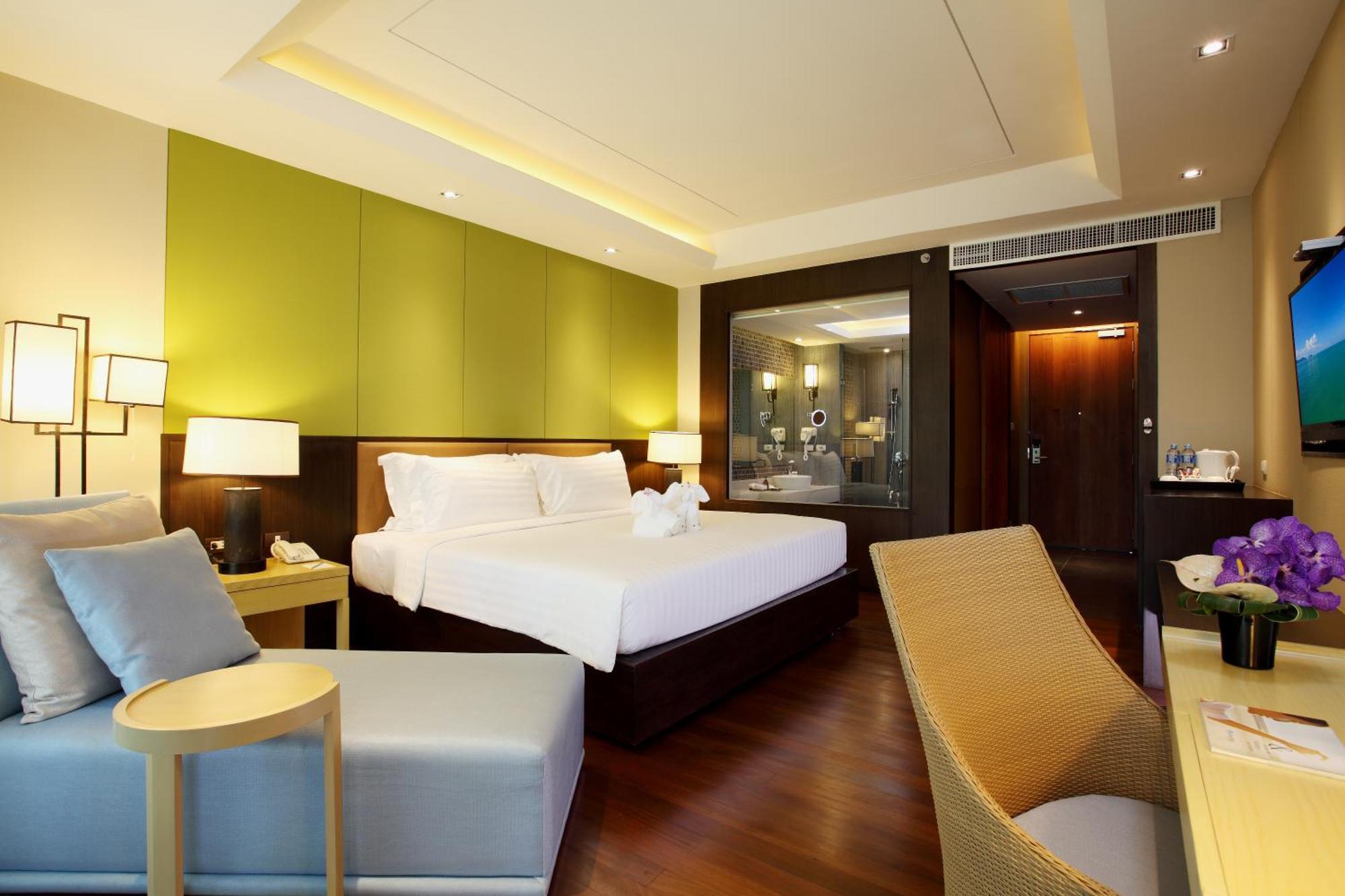 Deluxe Double or Twin Room Pool View