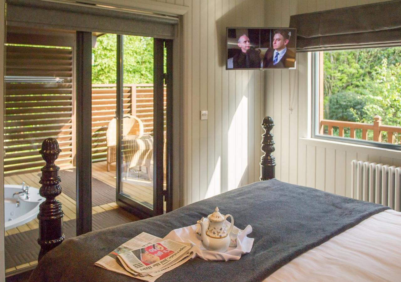 Deluxe 2 Bedroom Suite Spa Bath