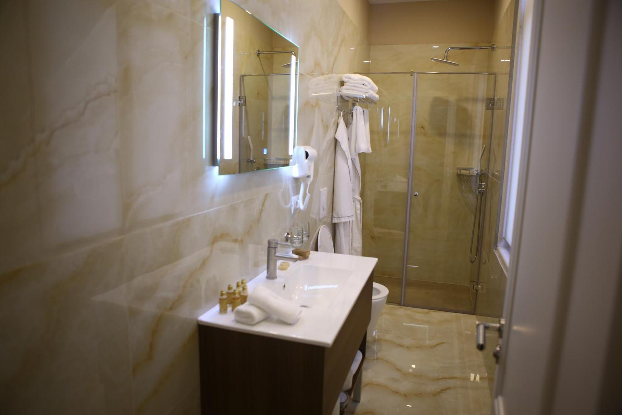 Deluxe Single Room
