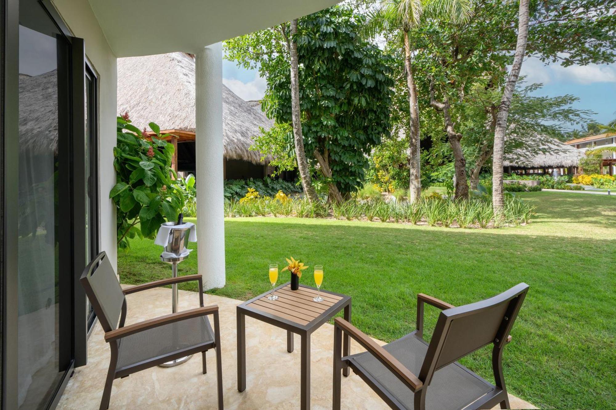 Junior King Suite Tropical View