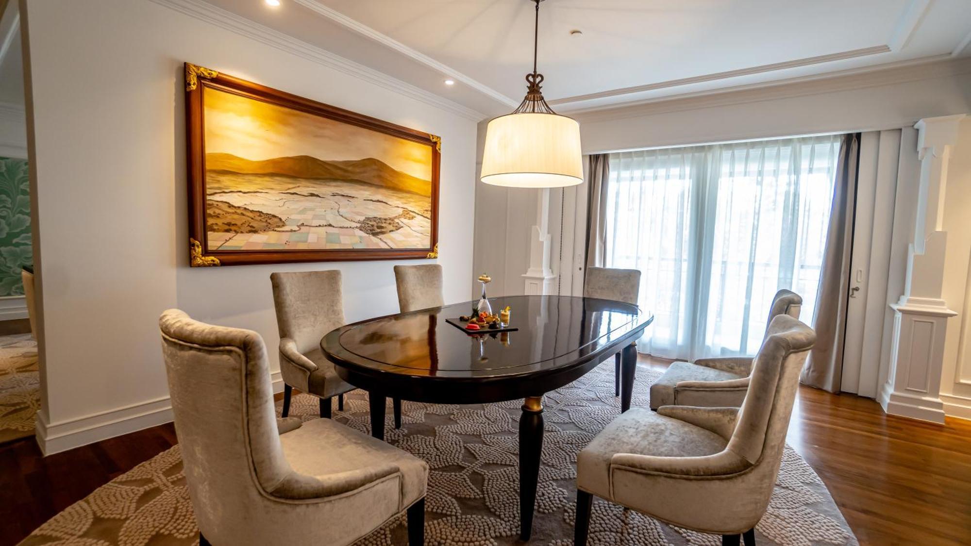 Bukit Suite Club Lounge Access