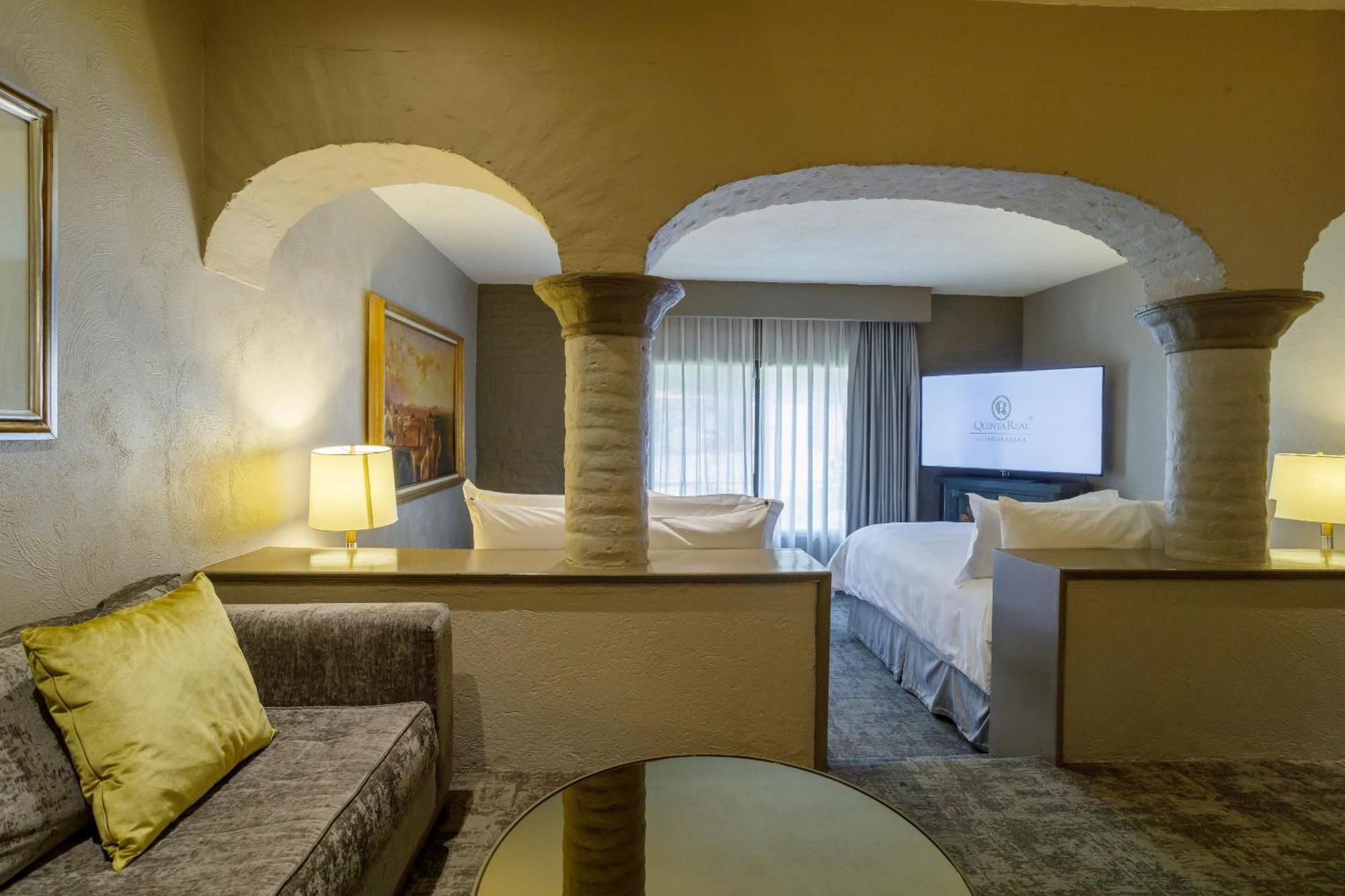 Master Suite Two Beds