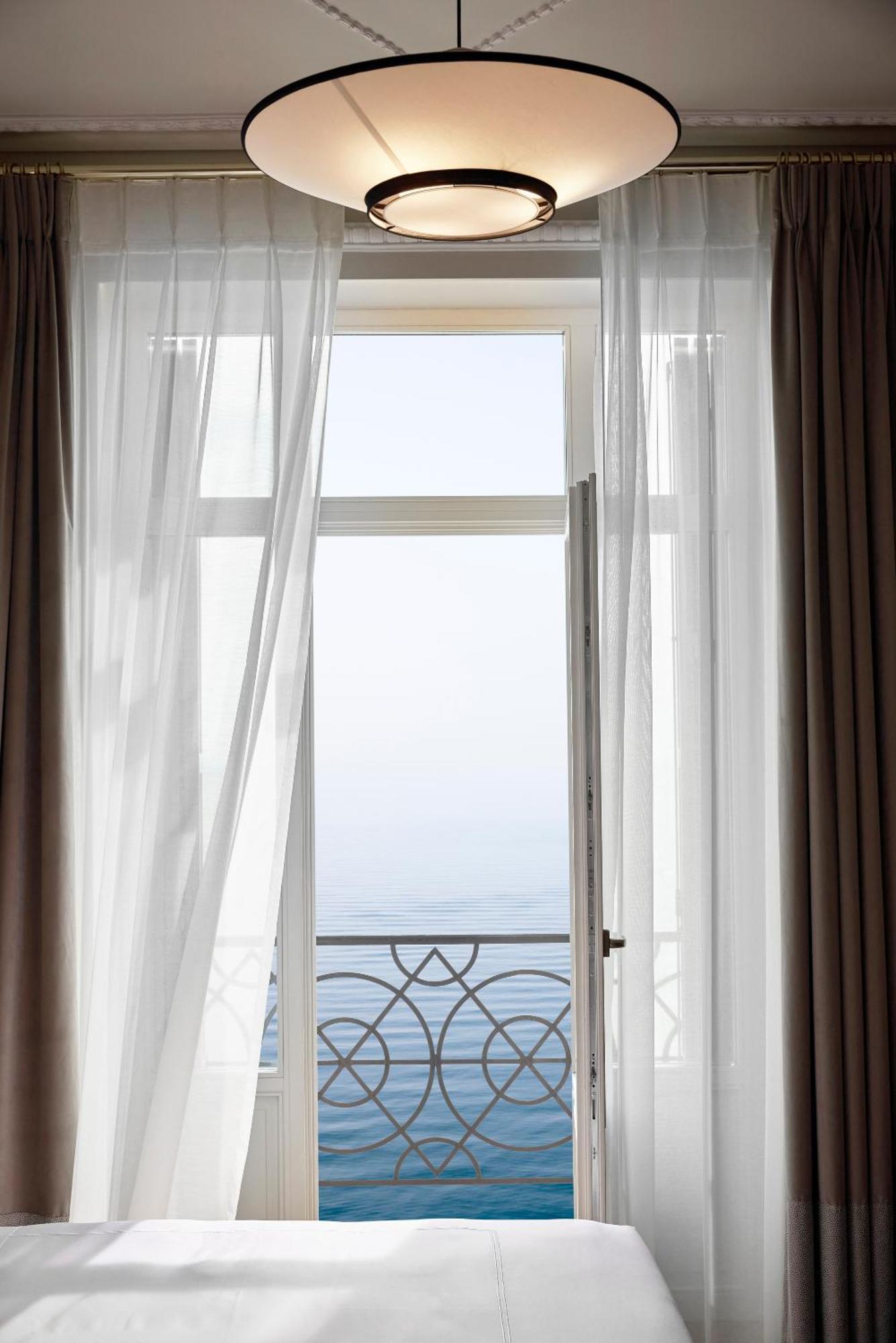 Junior Suite Sea Front Balcony