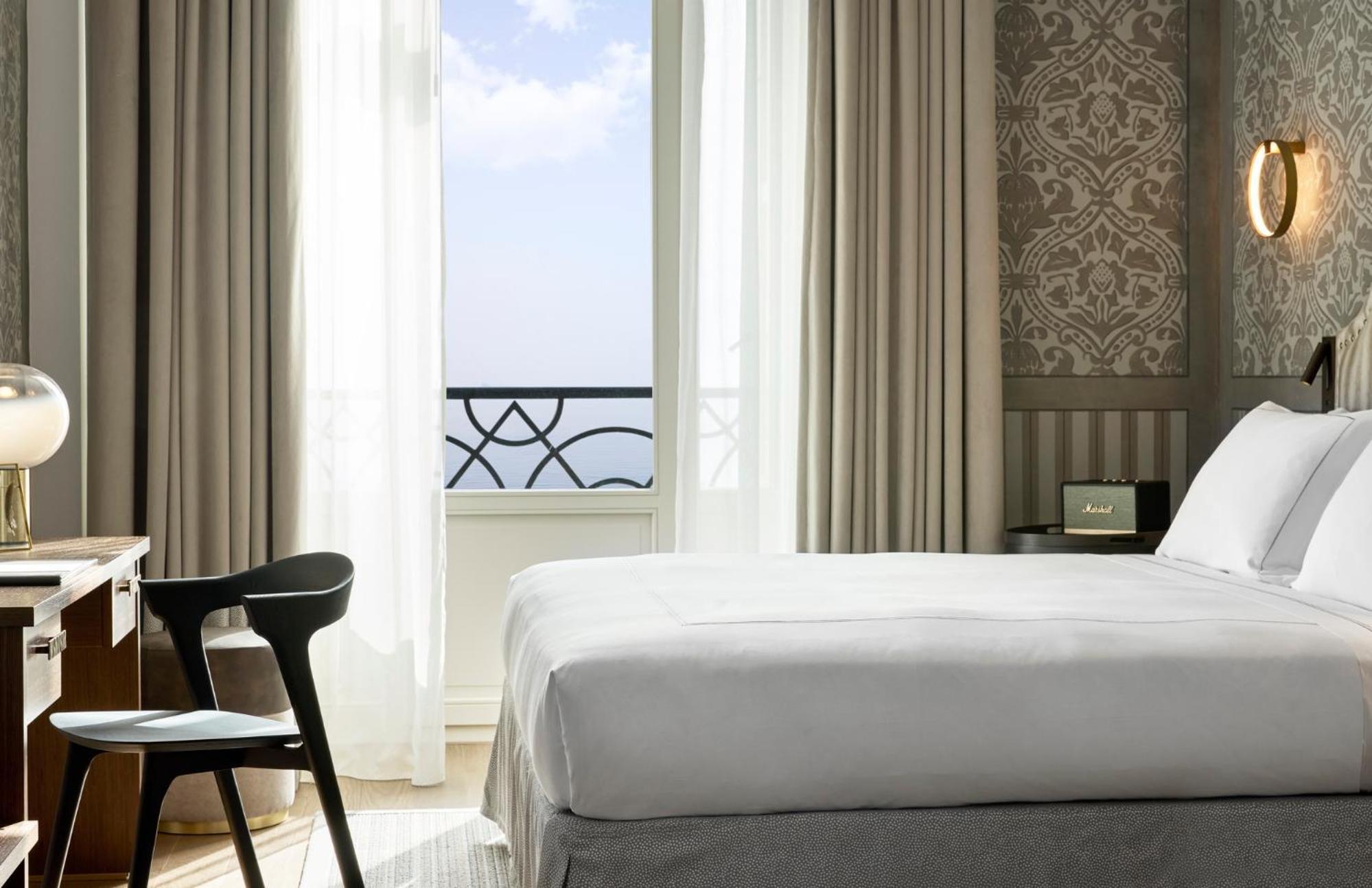 Junior Suite Sea Front Balcony
