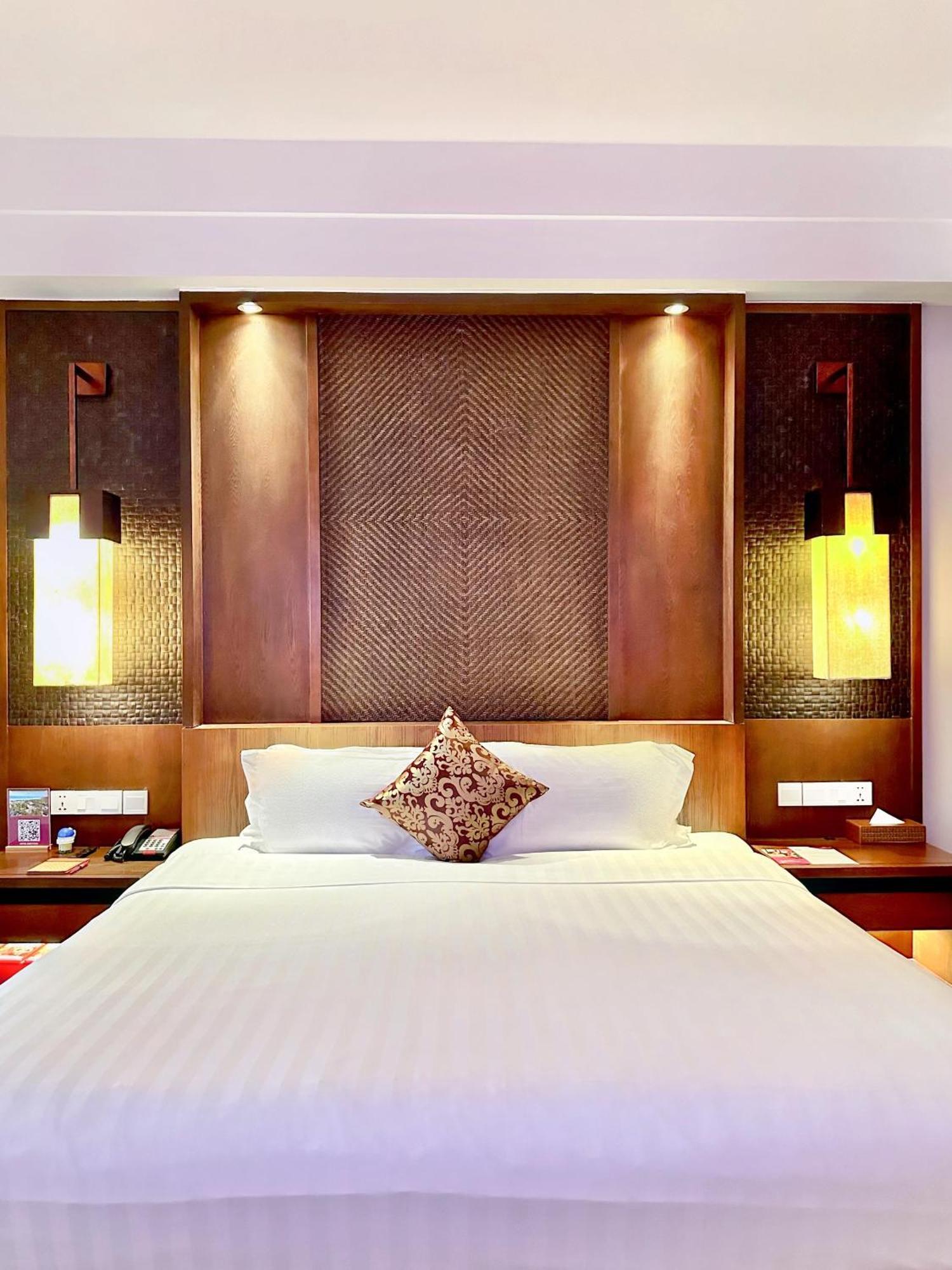 Suite with Balcony and Sea View,1600227440:JPEG