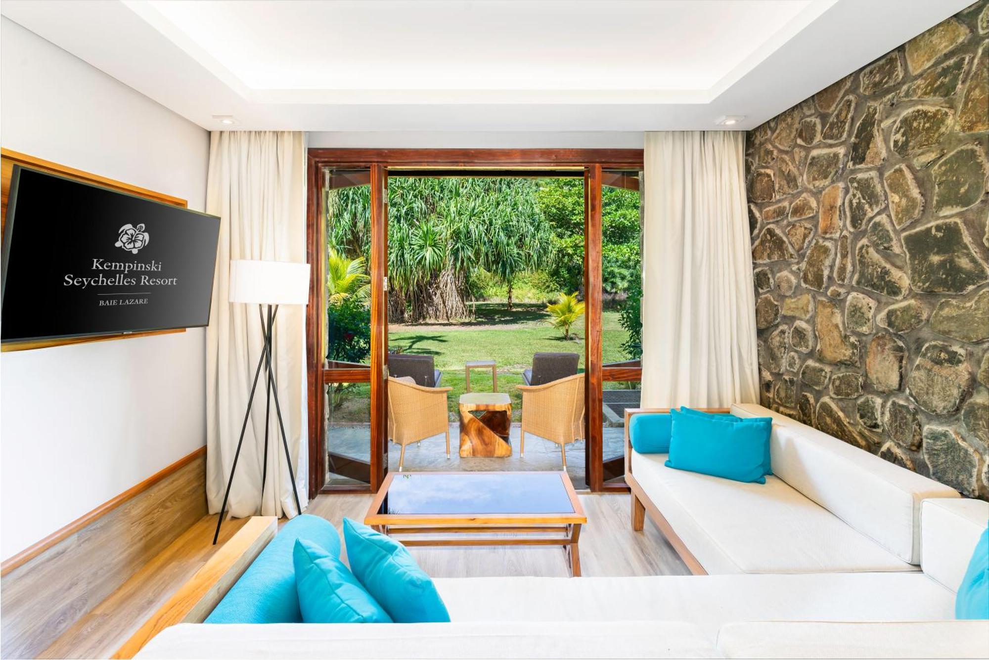 Superior Hill View King Room