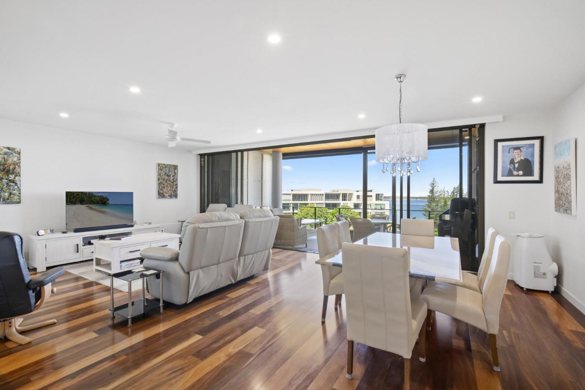 Two-Bedroom Apartment Water View