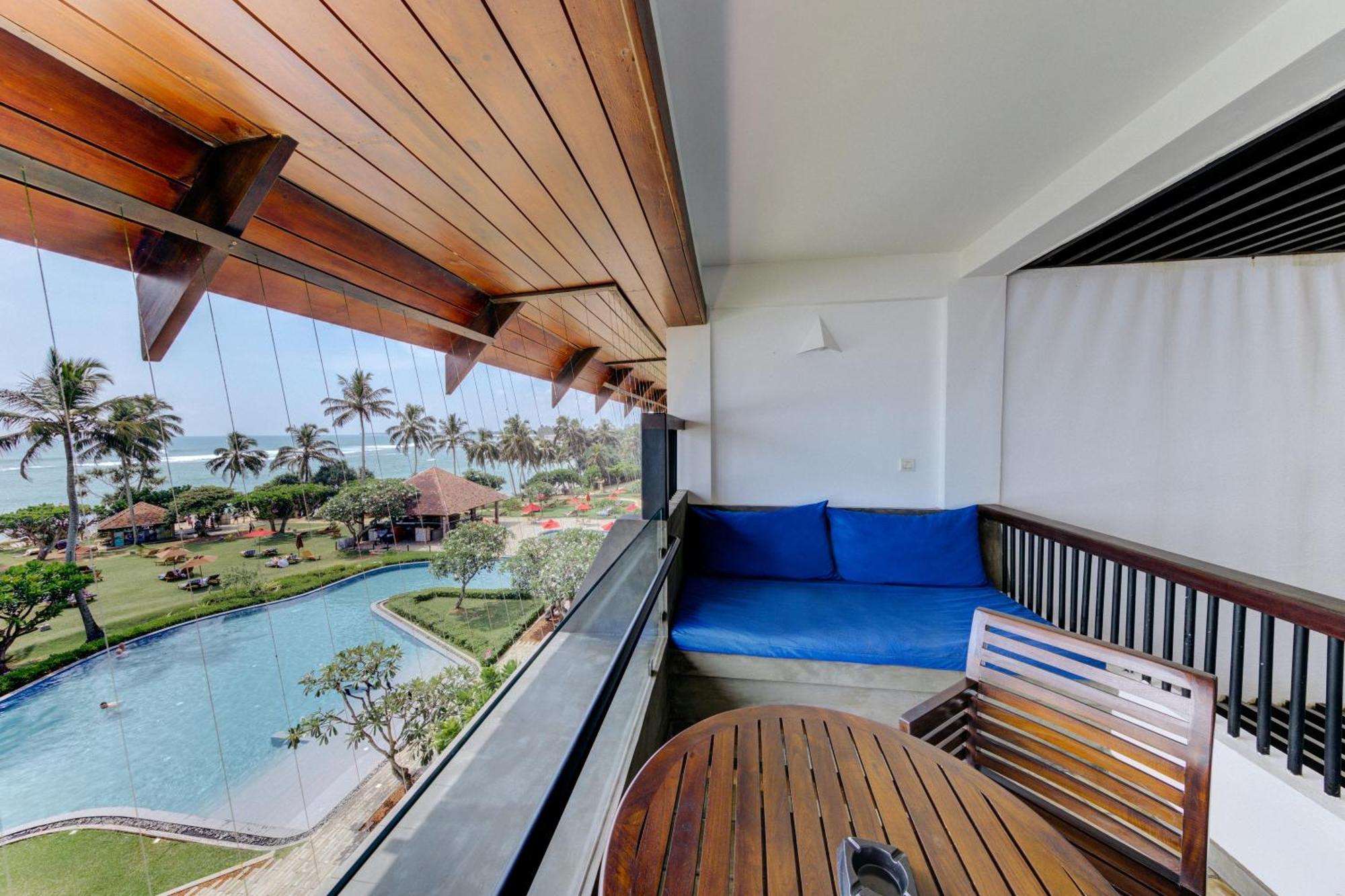 Ocean Vista King Room Balcony on F&B on SPA