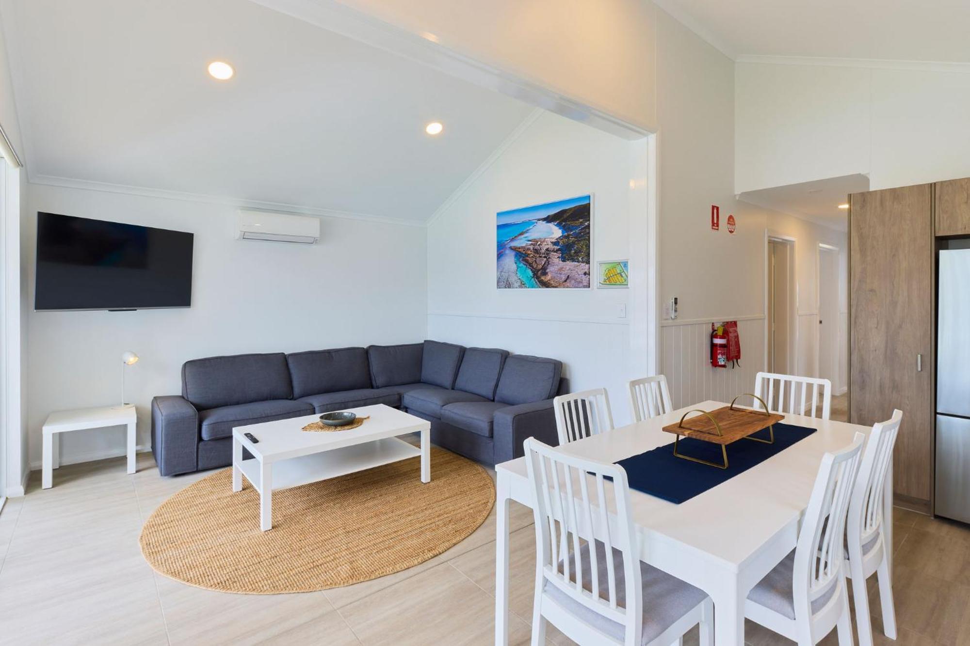 Three Bedroom Bay Villa