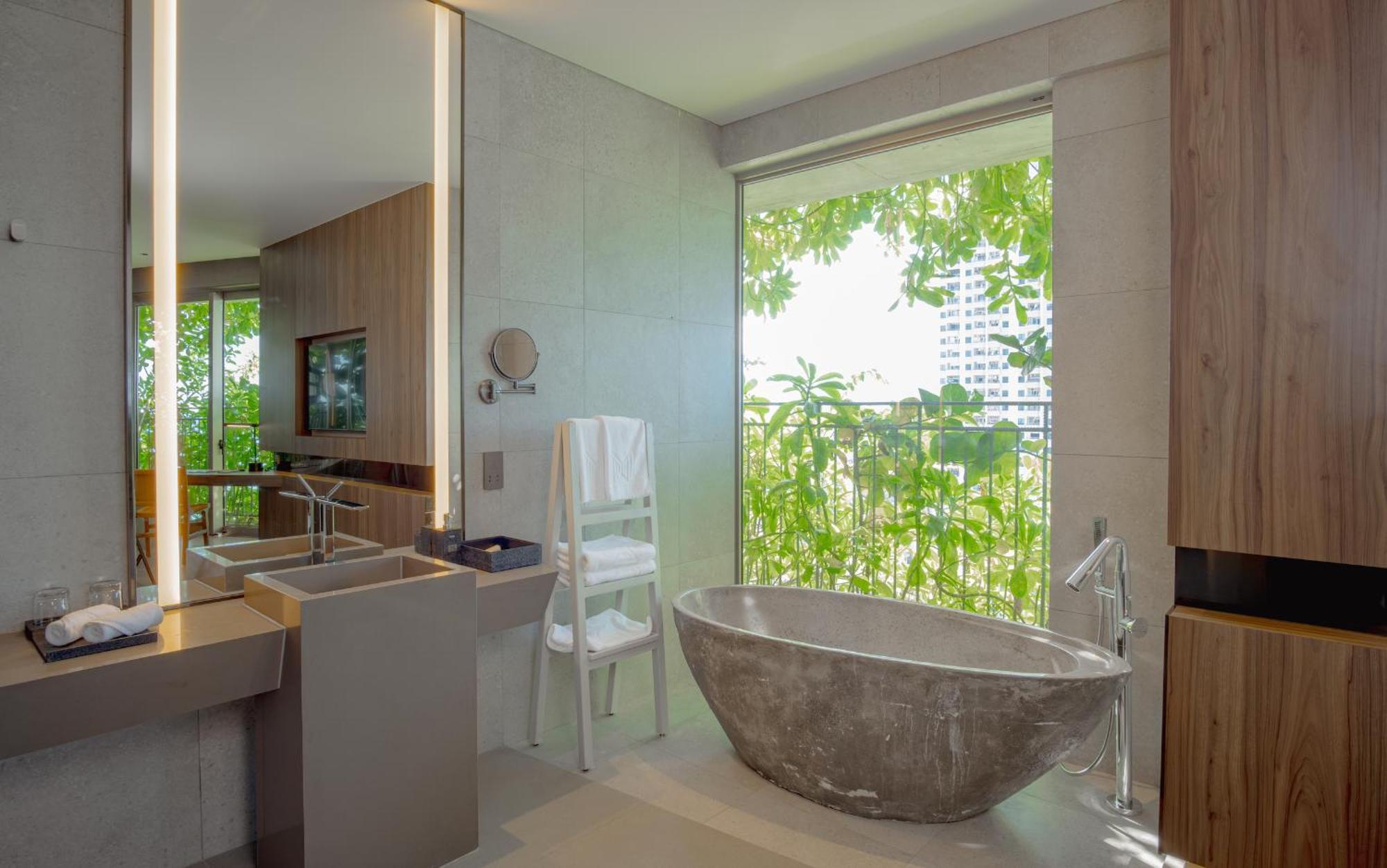 Deluxe Double Room Partial Sea View and Bathtub - Daily Afternoon Tea Inclusive,1596382102:JPEG