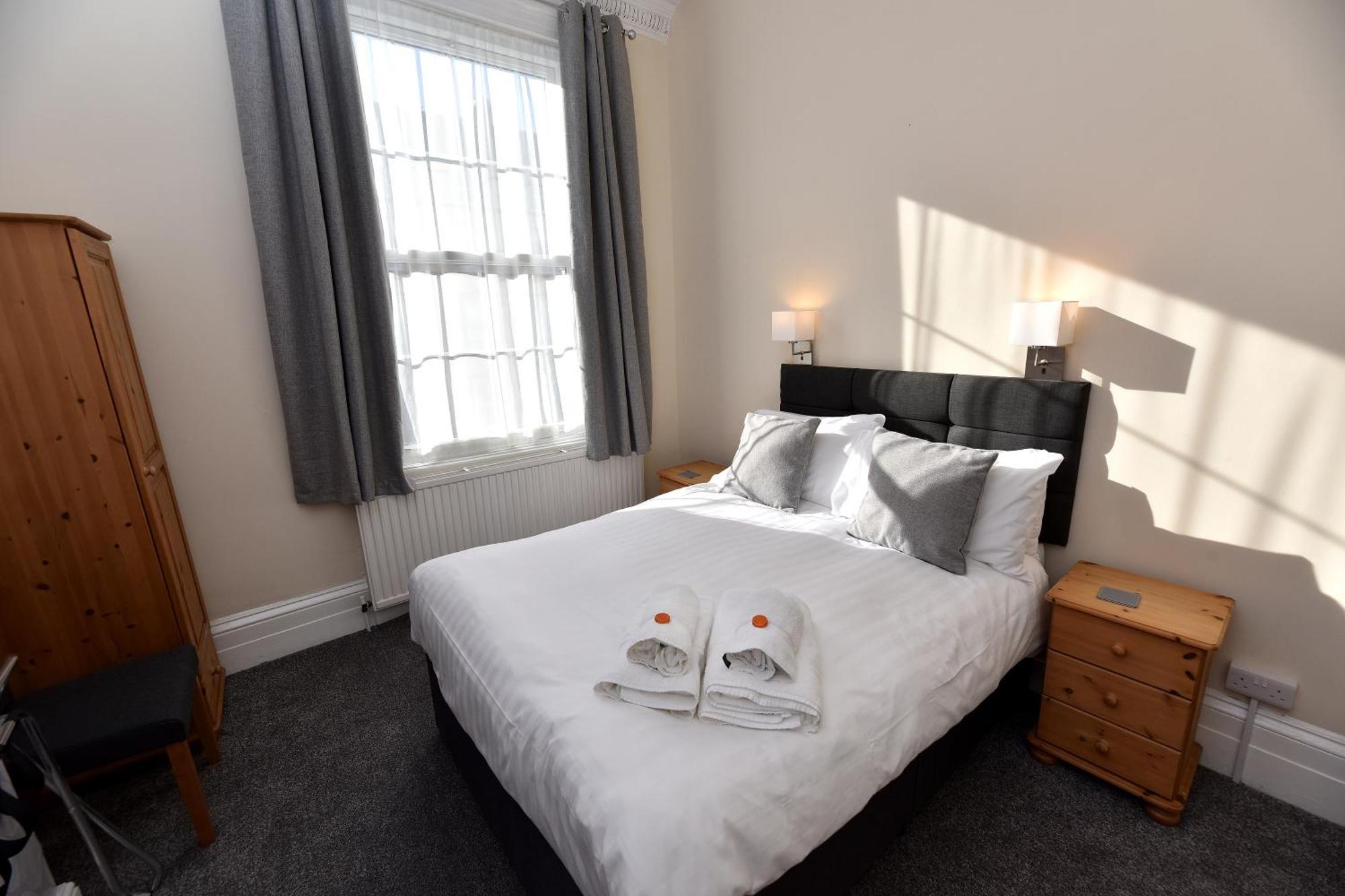 Double Room Private Bathroom