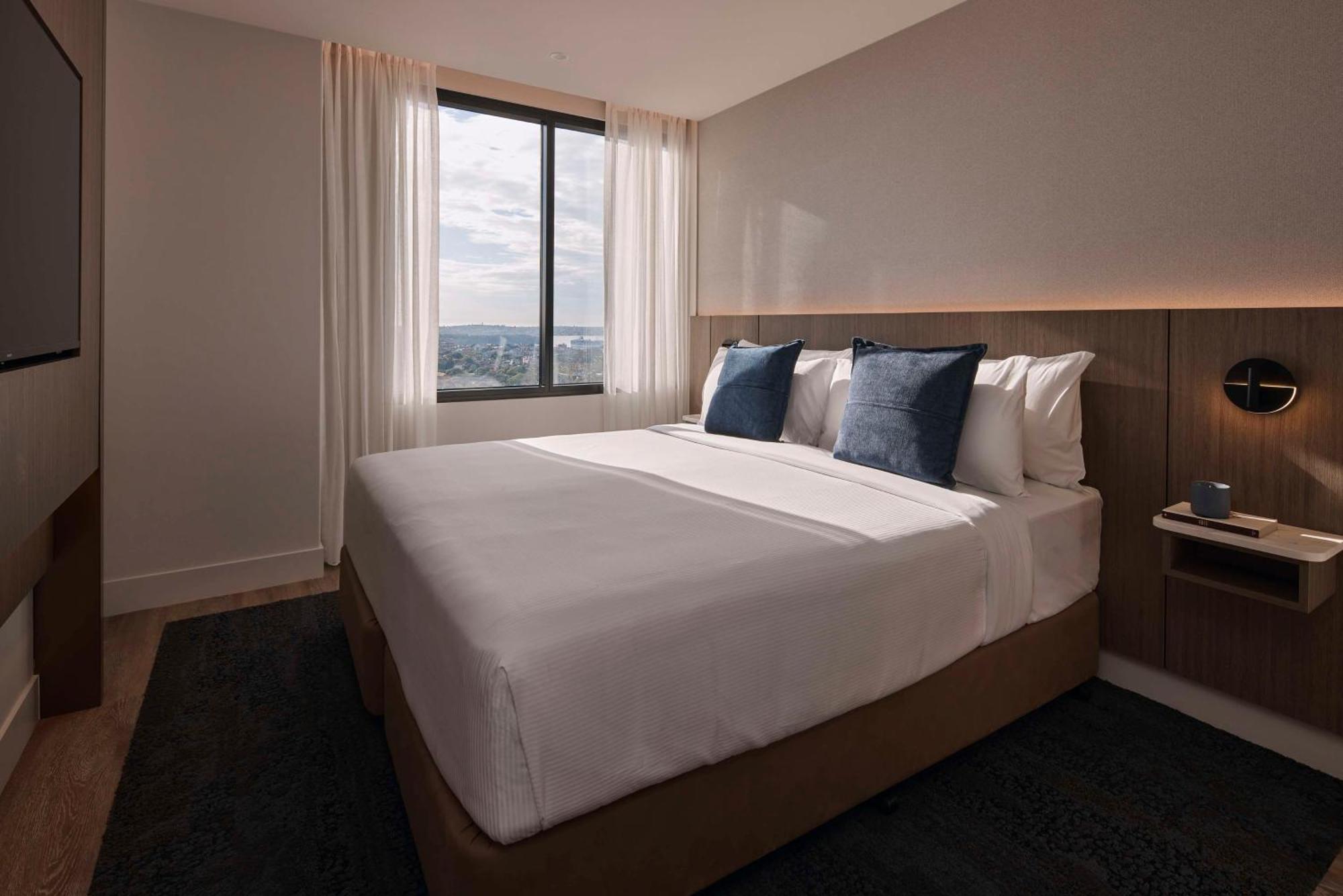 One-Bedroom King Suite
