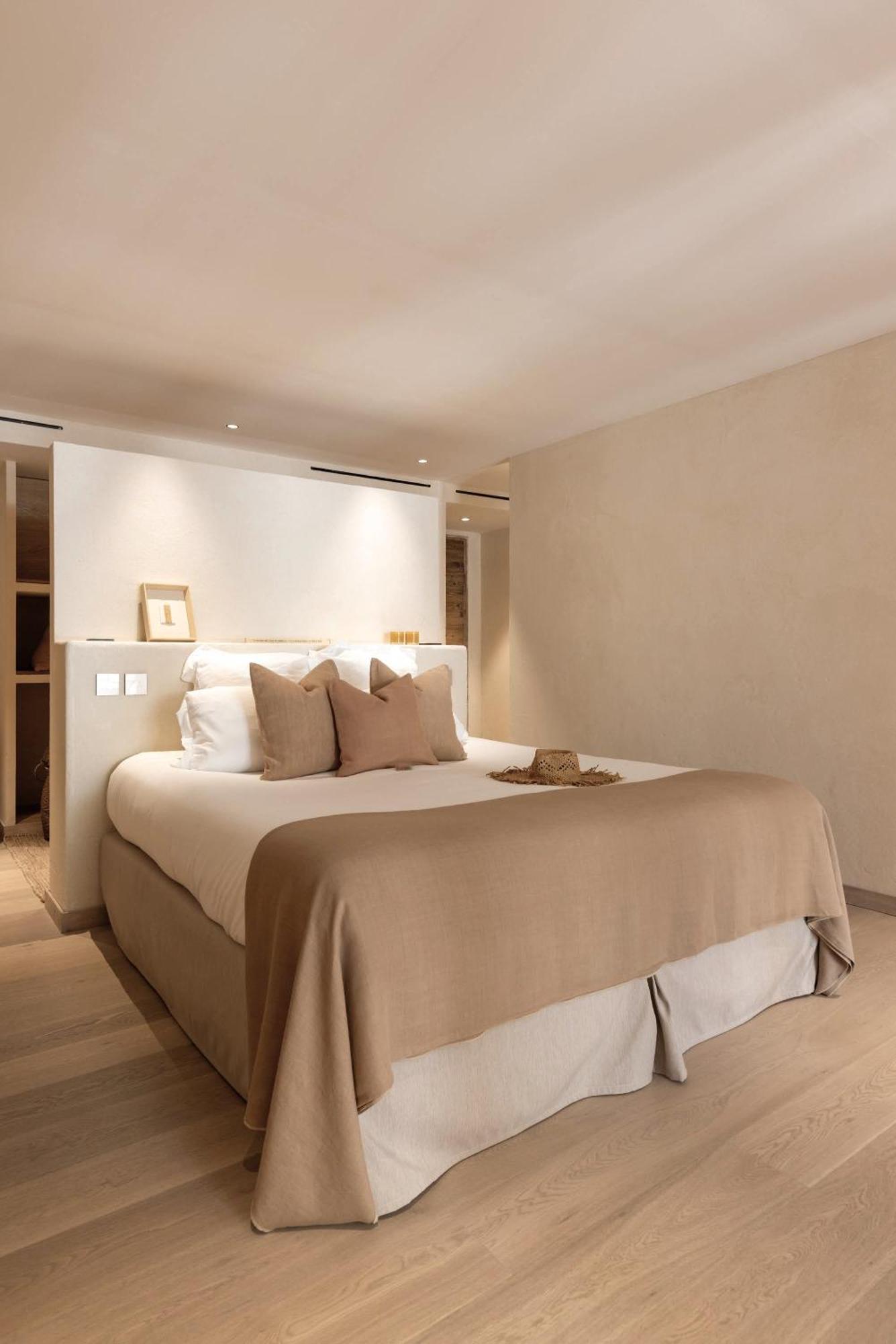 Deluxe Suite,1596871757:JPEG