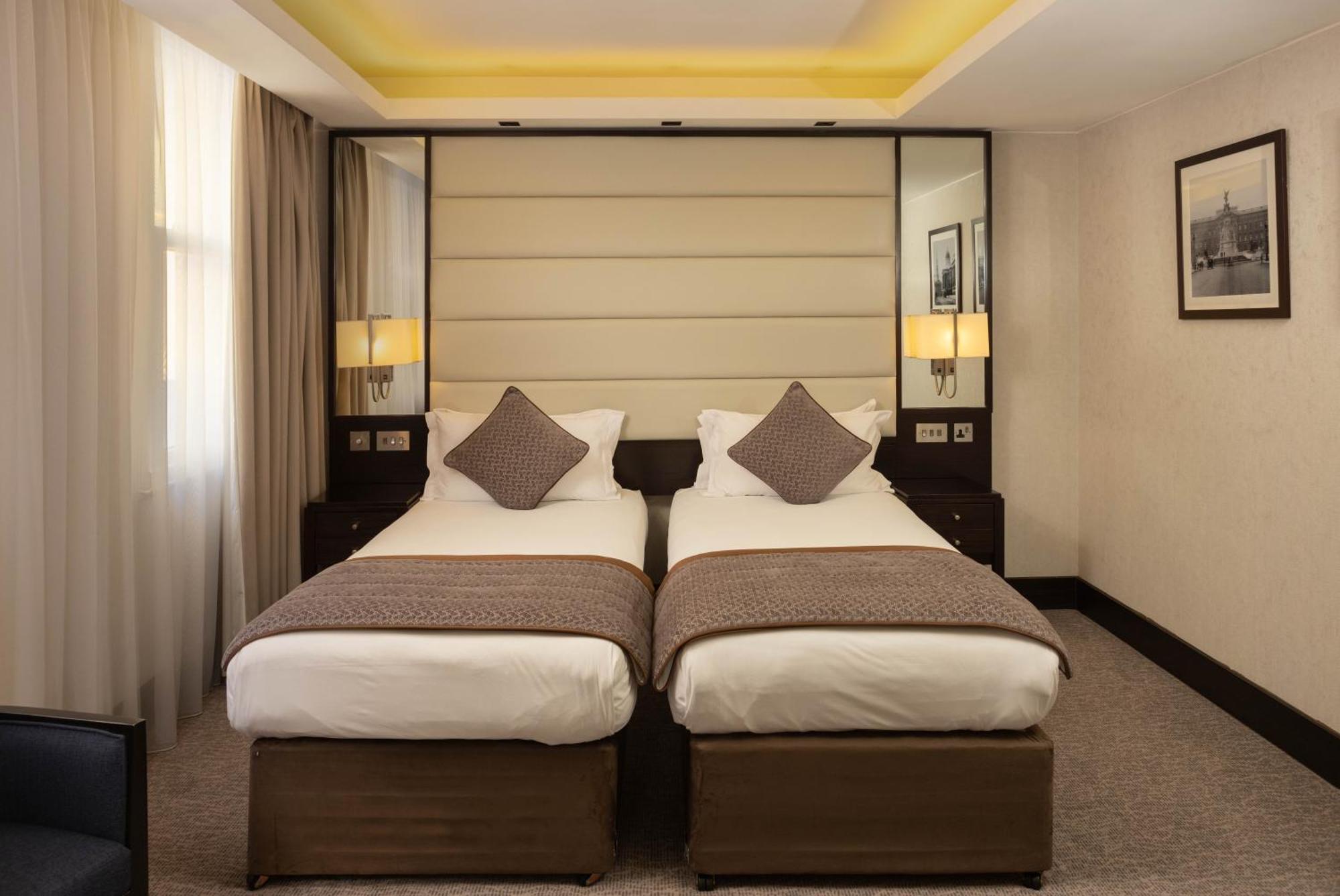 Club Twin,1598403540:JPEG